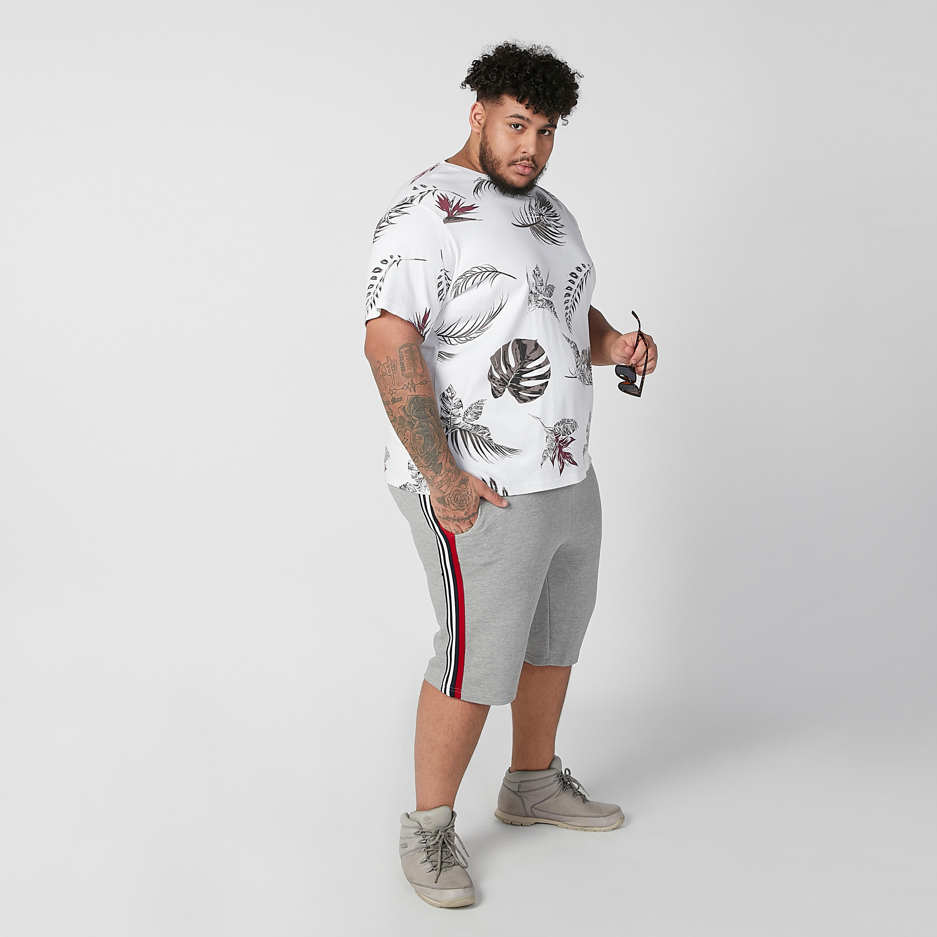 تيشيرت مستدام بياقة مستديرة وأكمام قصيرة وطبعات-men-clothing-tshirtsandpolos-tshirts-image-2