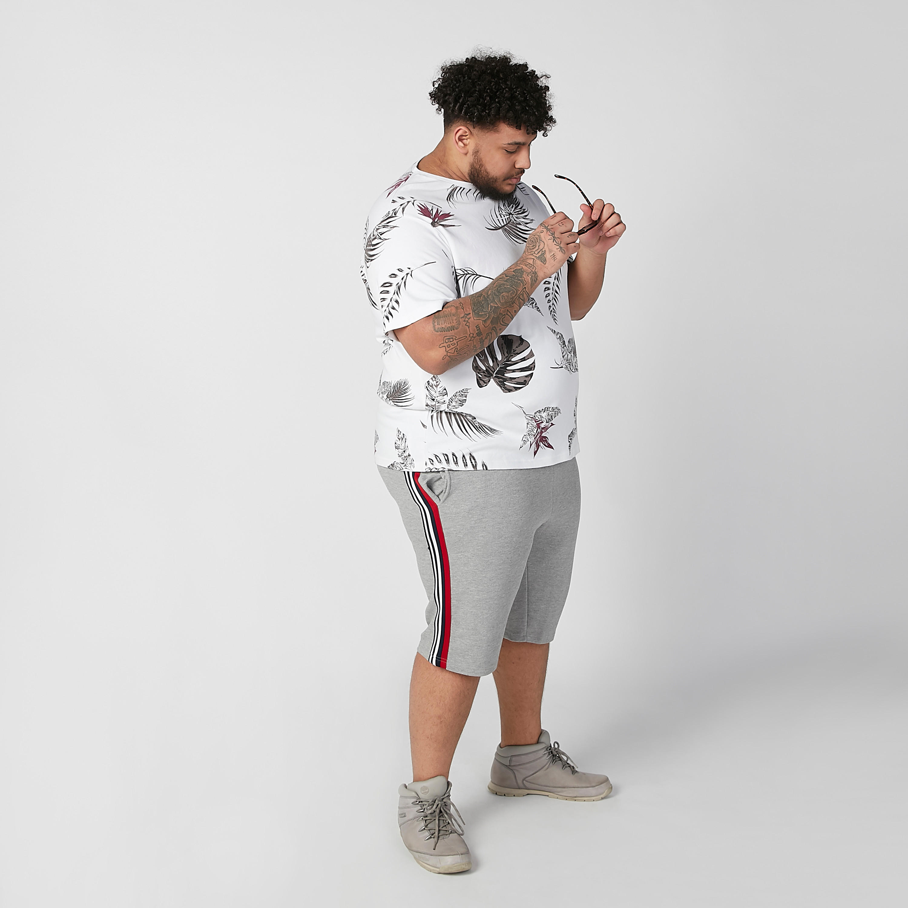 تيشيرت مستدام بياقة مستديرة وأكمام قصيرة وطبعات-men-clothing-tshirtsandpolos-tshirts-image-5