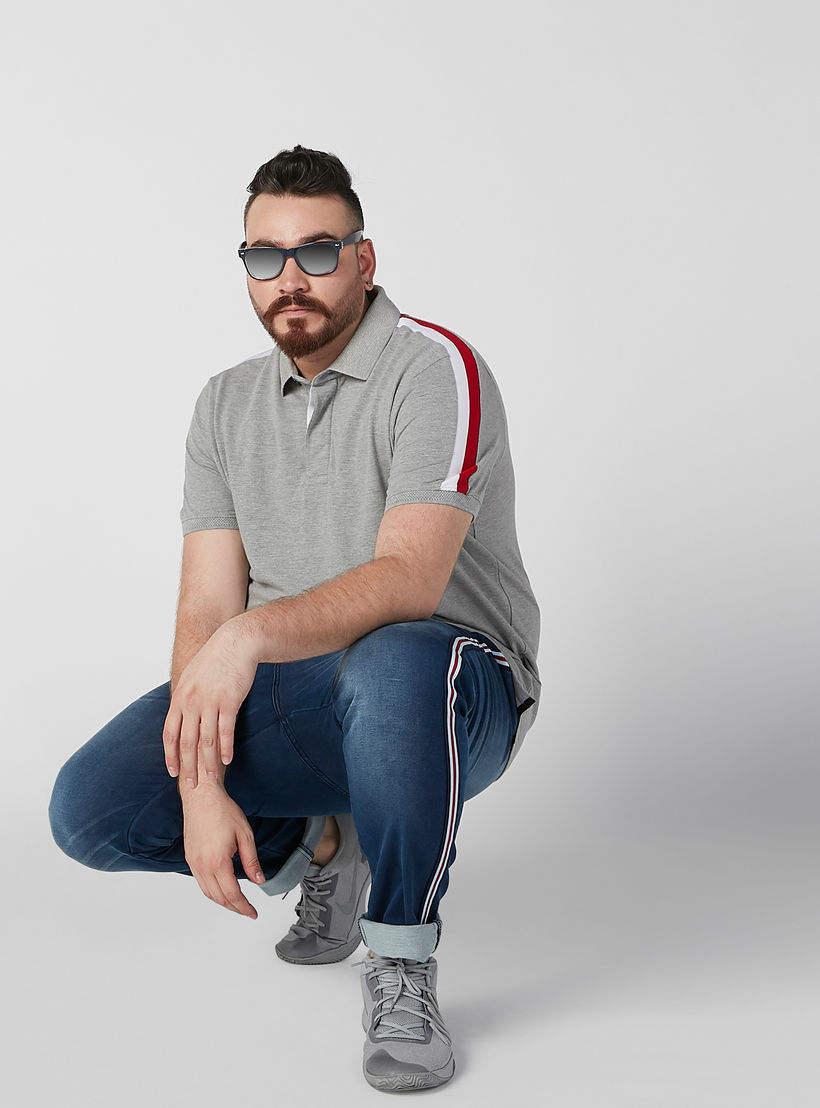 بنطلون جينز مستدام سادة بخصر متوسط الارتفاع وجيوب وشريطة-men-clothing-bottoms-jeans-image-5