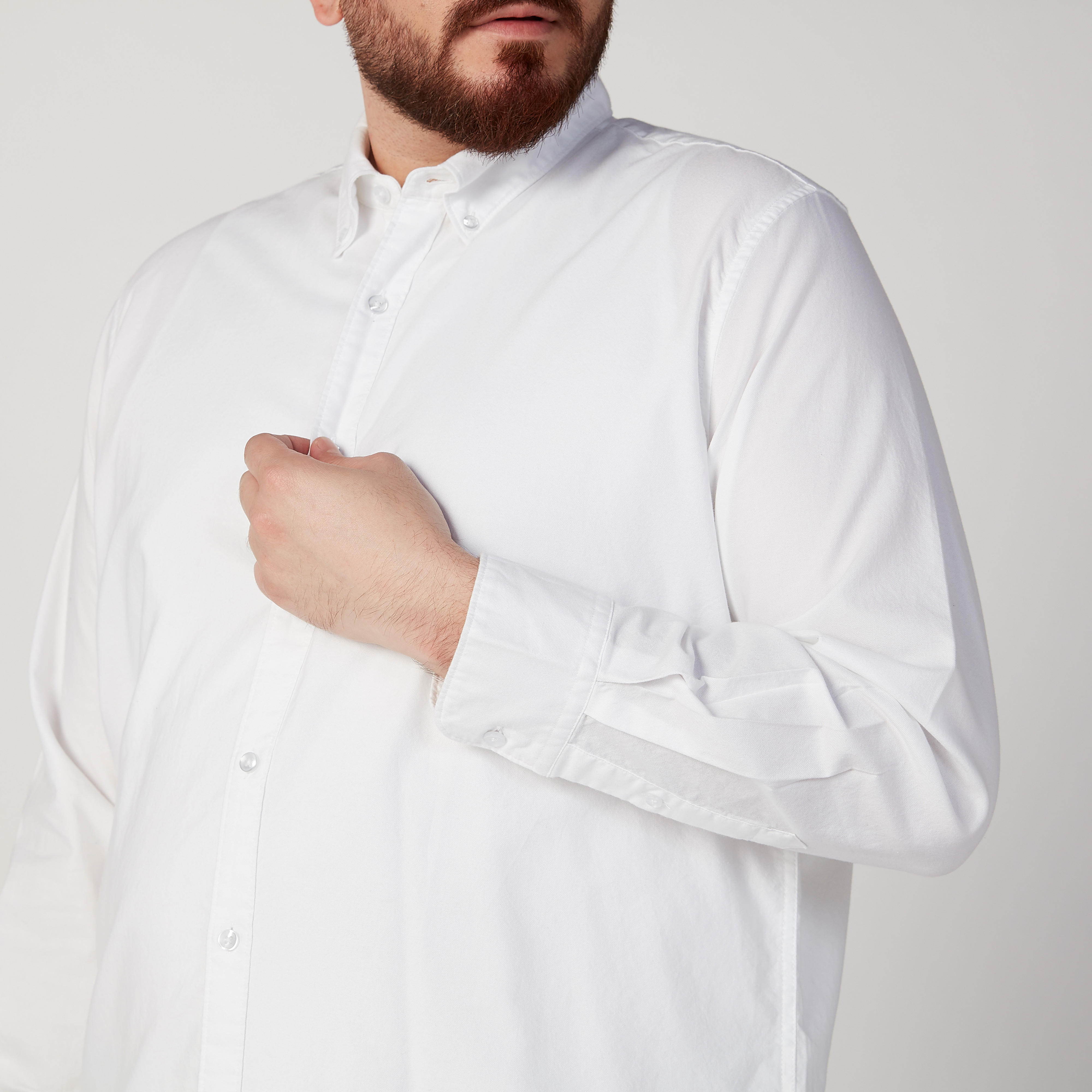قميص سادة بياقة عاديّة وأكمام طويلة-men-clothing-shirts-image-2