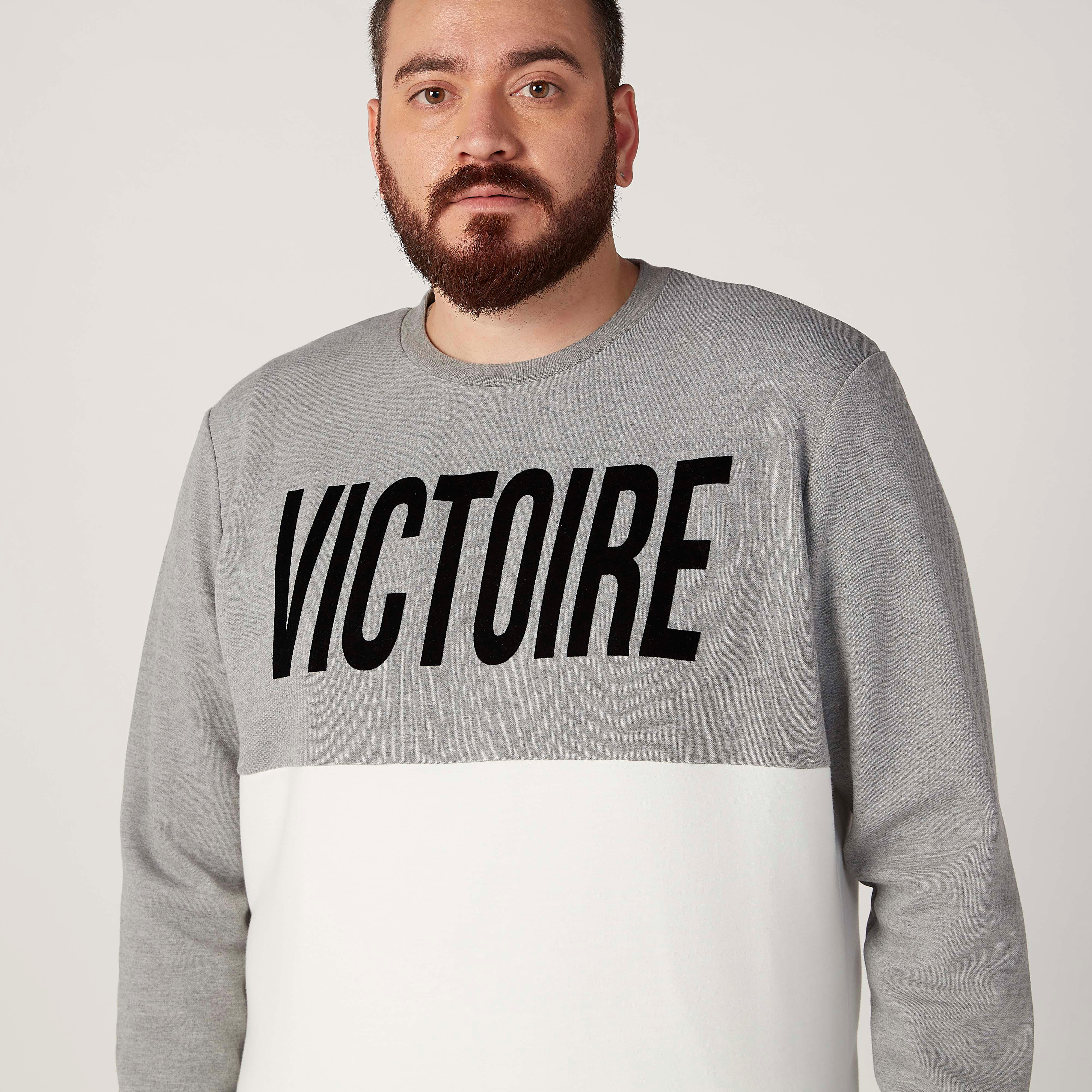 سويت شيرت بياقة مستديرة وأكمام طويلة وطبعات-men-winterwear-hoodiesandsweatshirts-image-3