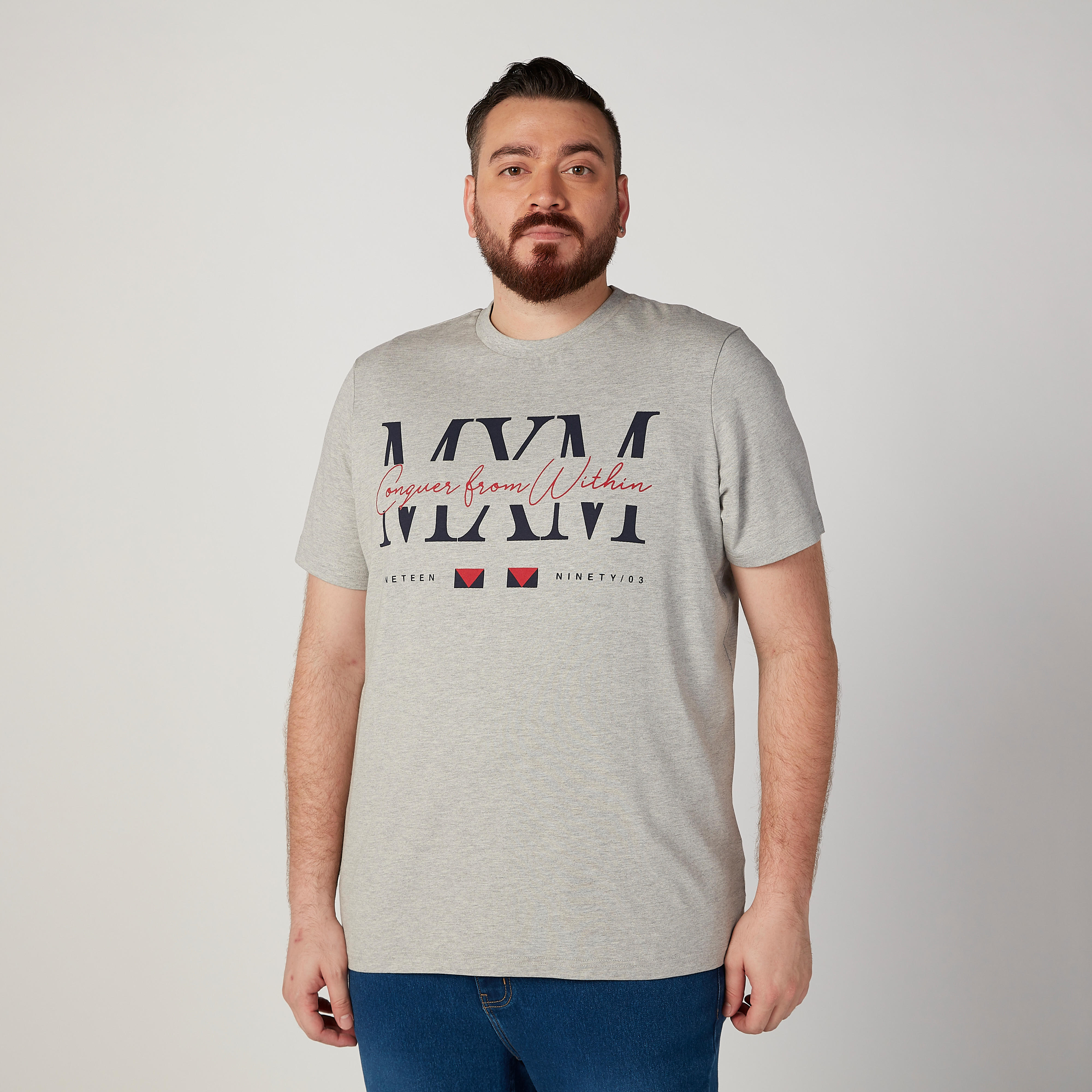 تيشيرت بياقة ضيّقة وأكمام قصيرة وطبعات-men-clothing-tshirtsandpolos-tshirts-image-1