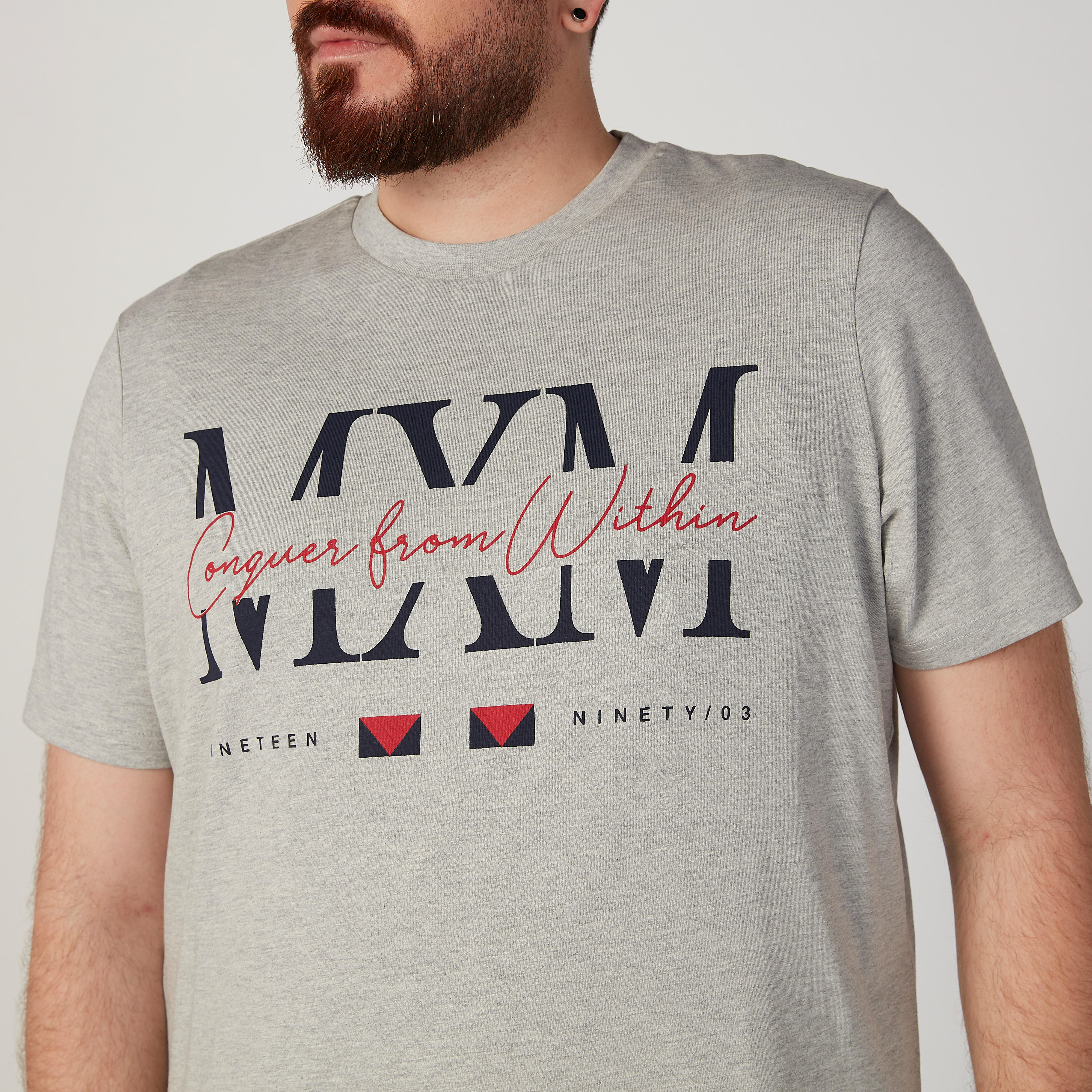 تيشيرت بياقة ضيّقة وأكمام قصيرة وطبعات-men-clothing-tshirtsandpolos-tshirts-image-4