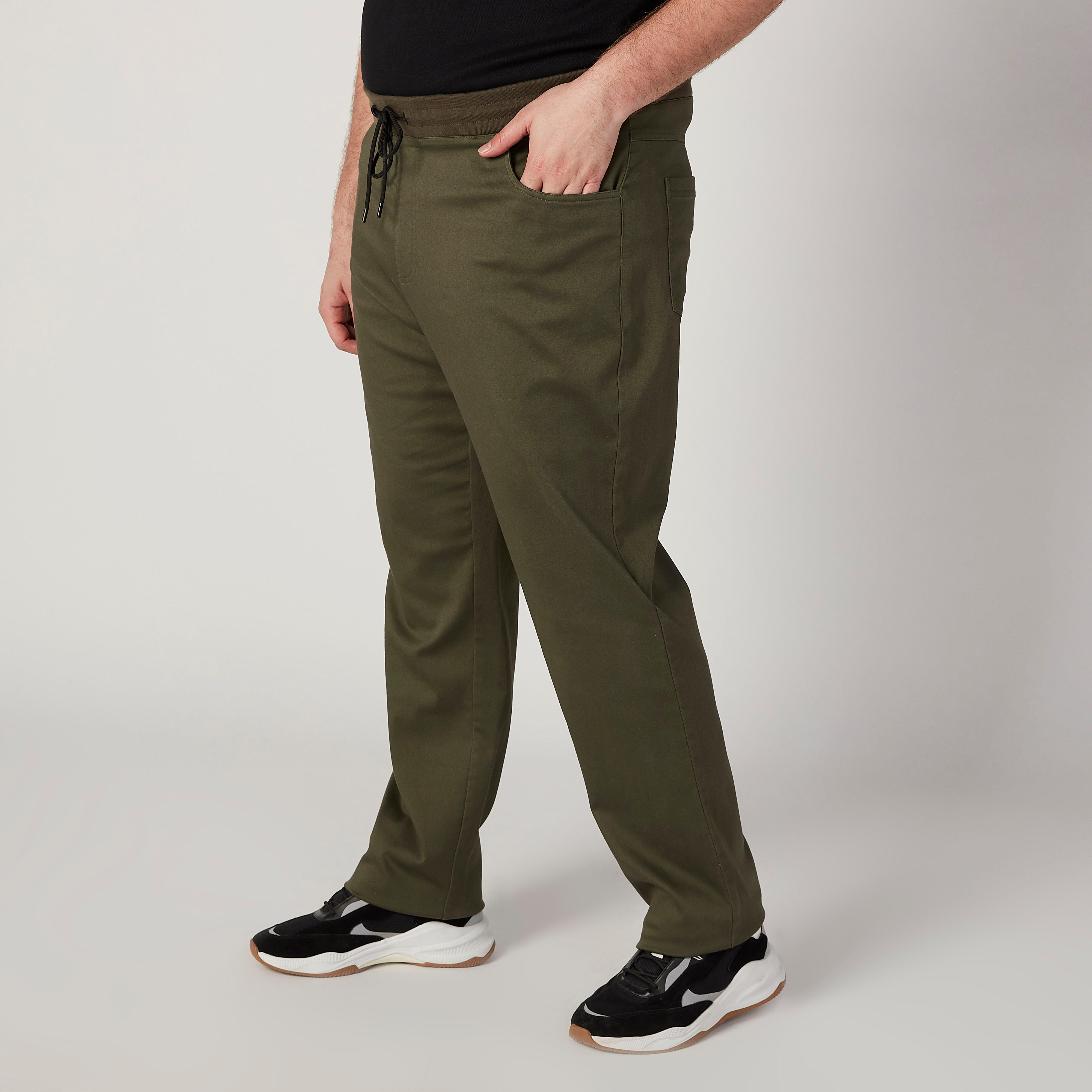 بنطلون سادة بخصر مطّاطي متوسط الارتفاع وجيوب-men-clothing-bottoms-trousersandchinos-trousers-image-5