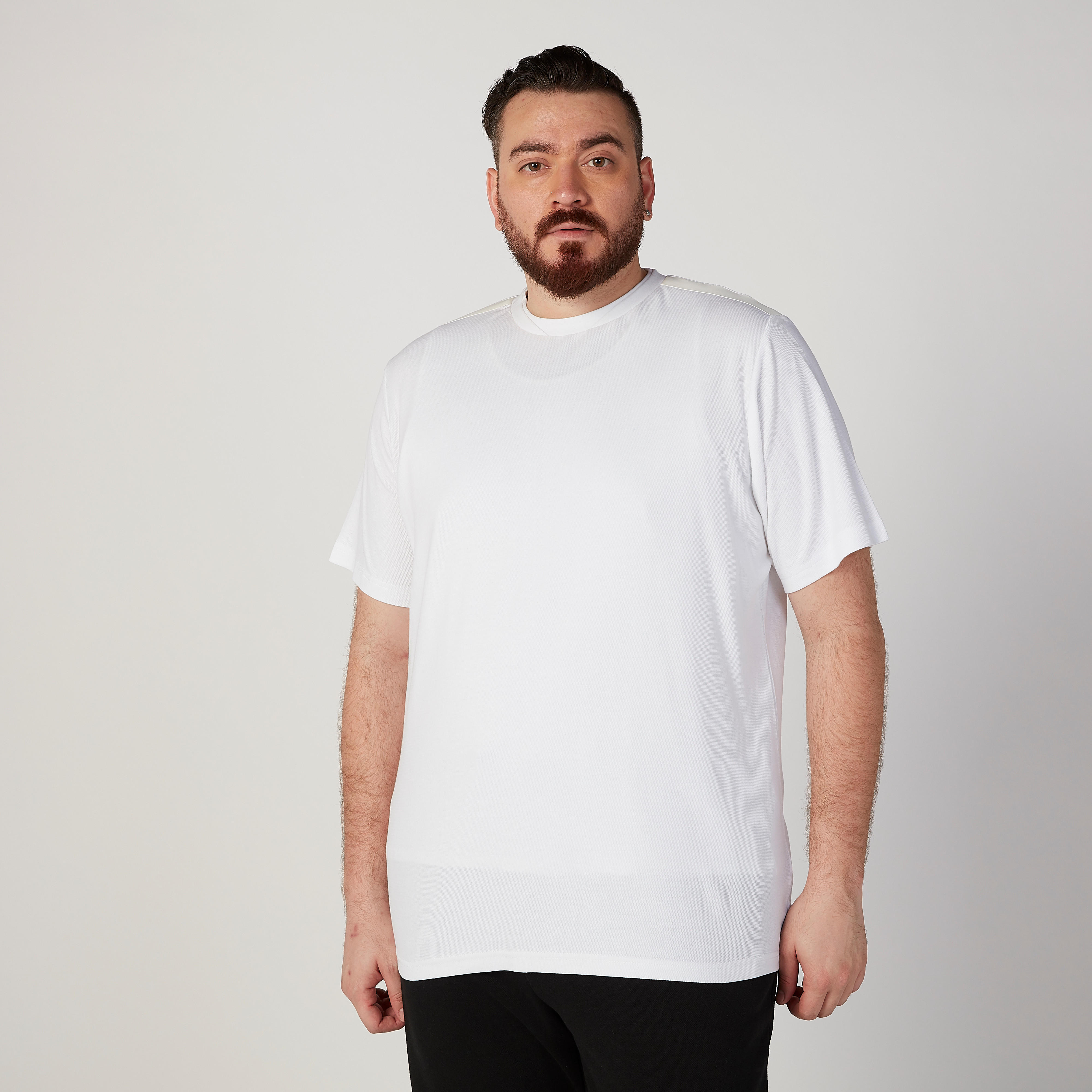 تيشيرت سادة بياقة ضيّقة وأكمام قصيرة-men-clothing-tshirtsandpolos-tshirts-image-1