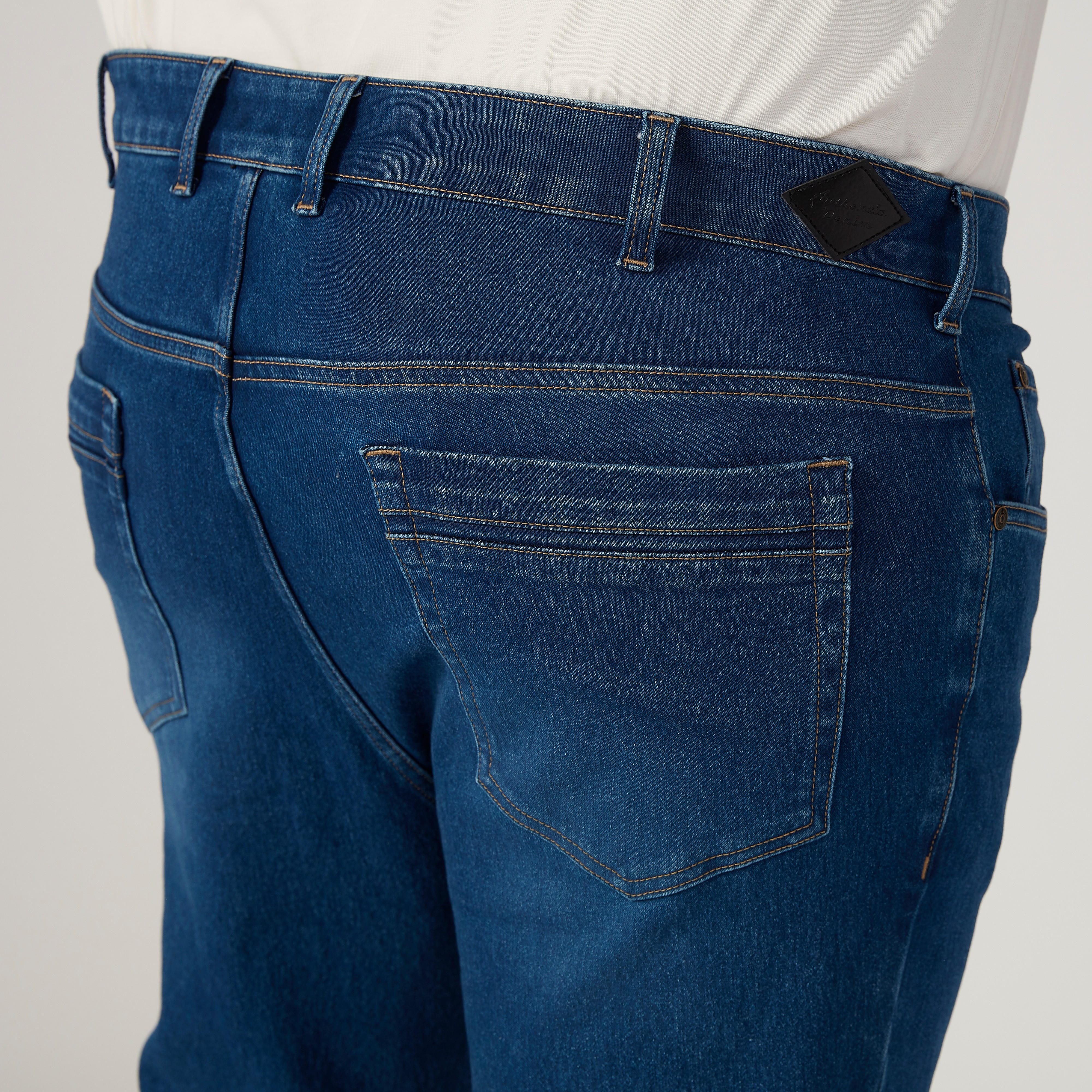 بنطلون جينز مستدام بخصر متوسط الارتفاع وجيوب-men-clothing-bottoms-jeans-image-3