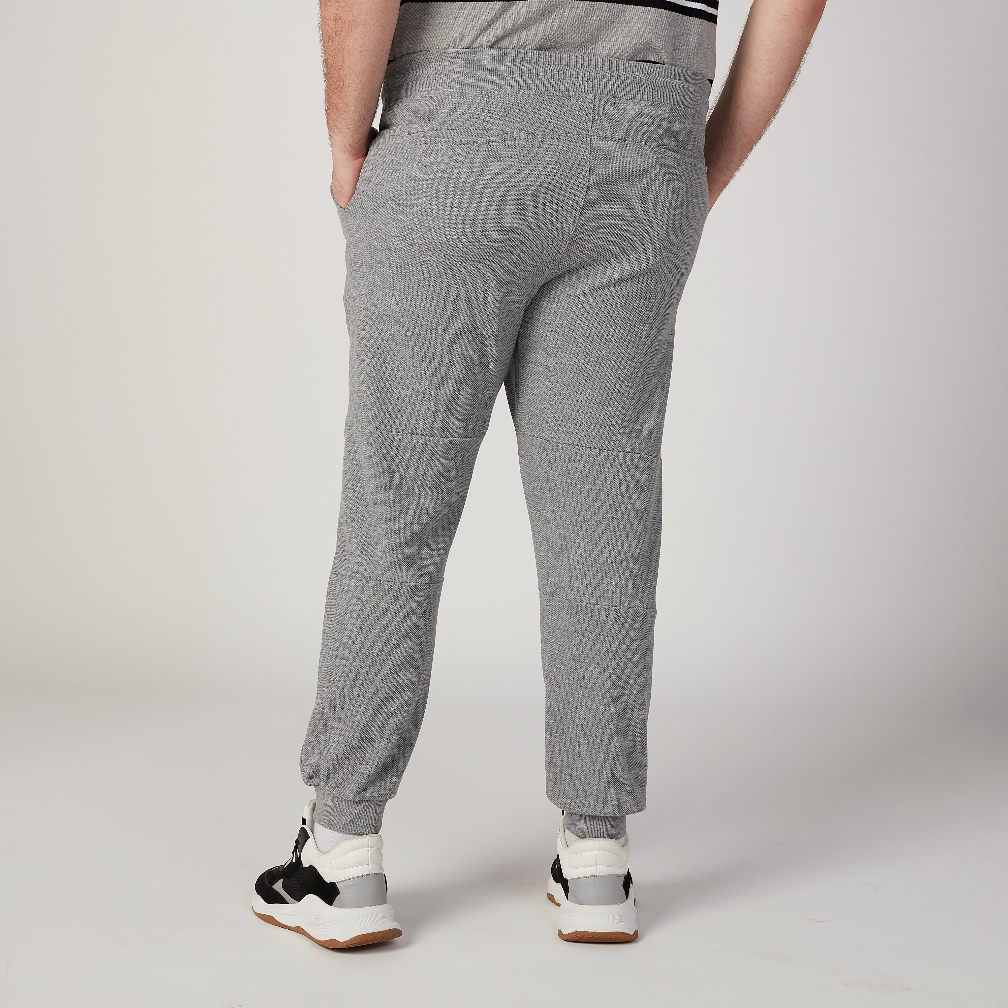 بنطلون رياضي سادة بخصر متوسط الارتفاع وجيوب-men-clothing-bottoms-joggers-image-4