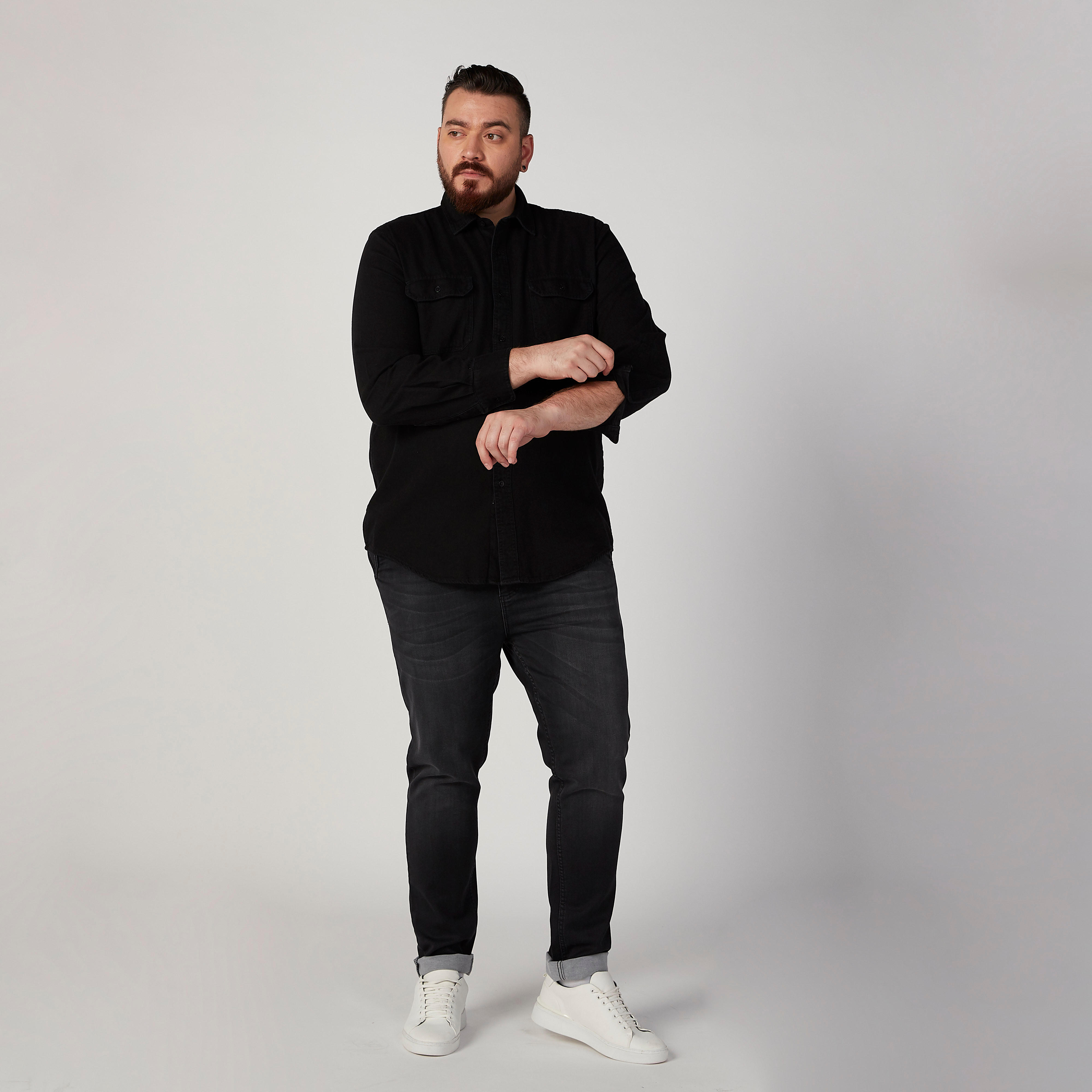 قميص جينز بأكمام طويلة وجيوب بطيّة-men-clothing-shirts-image-2