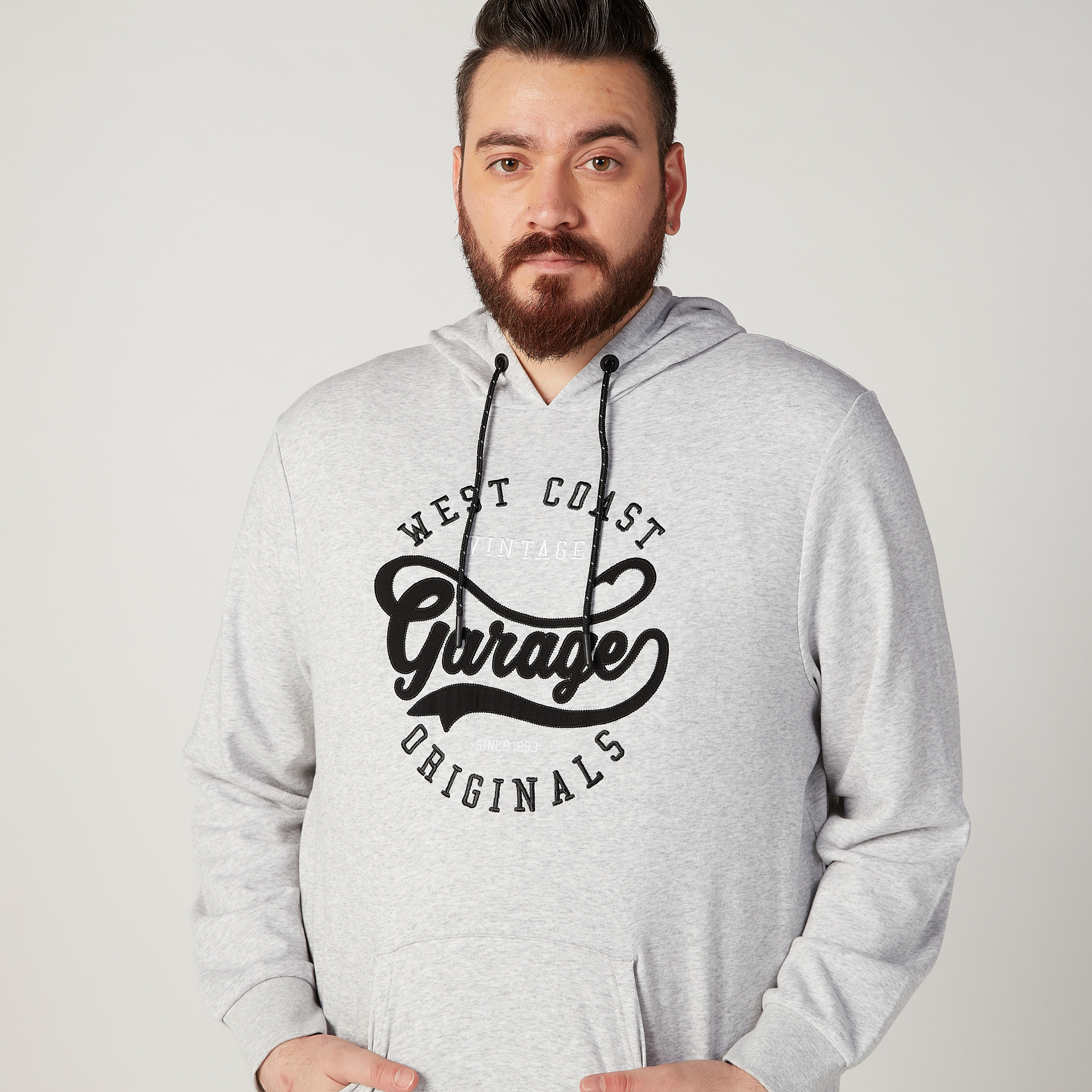 Printed Sweatshirt with Kangaroo Pockets and Hood-men-winterwear-hoodiesandsweatshirts-image-3