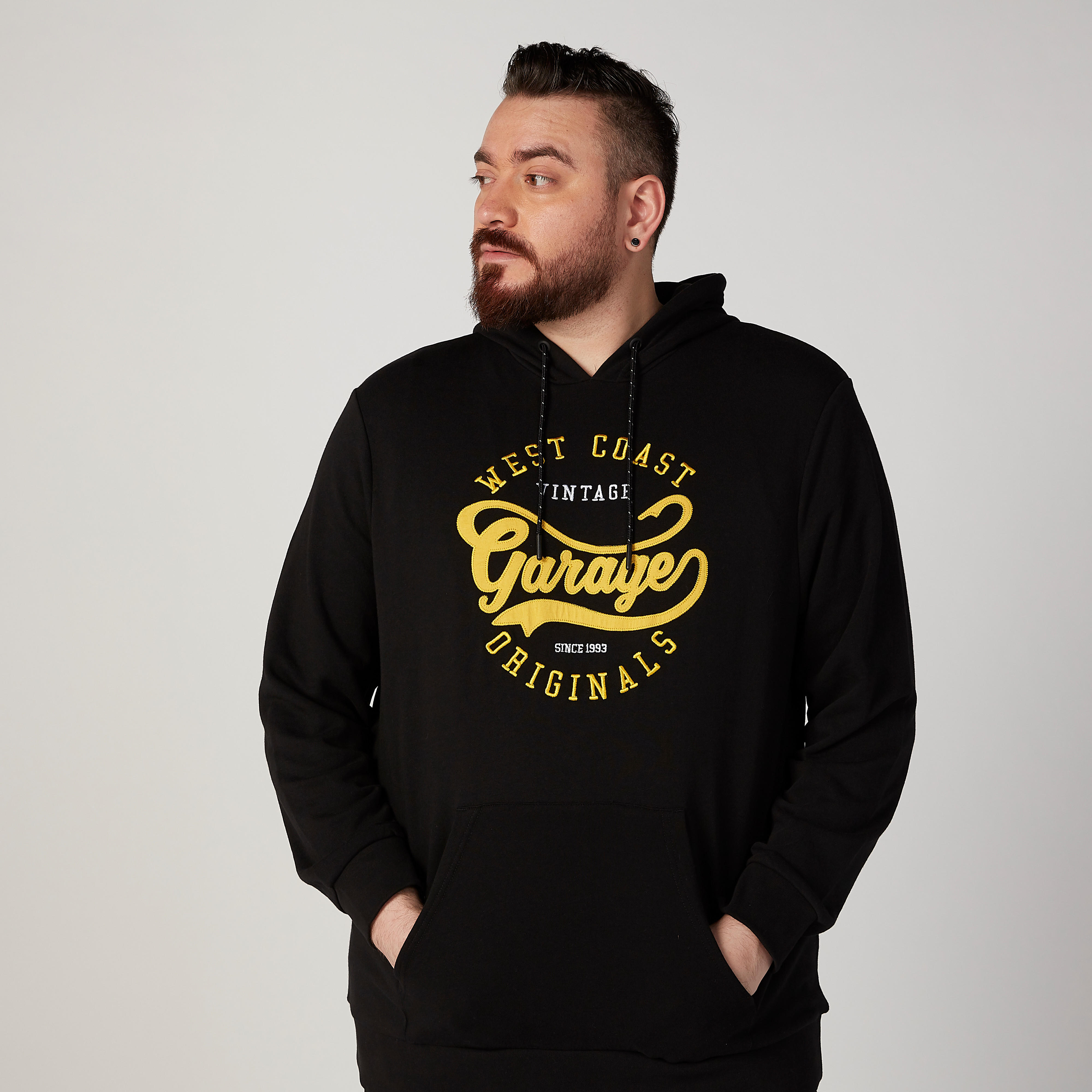 Printed Sweatshirt with Kangaroo Pockets and Hood-men-winterwear-hoodiesandsweatshirts-image-5