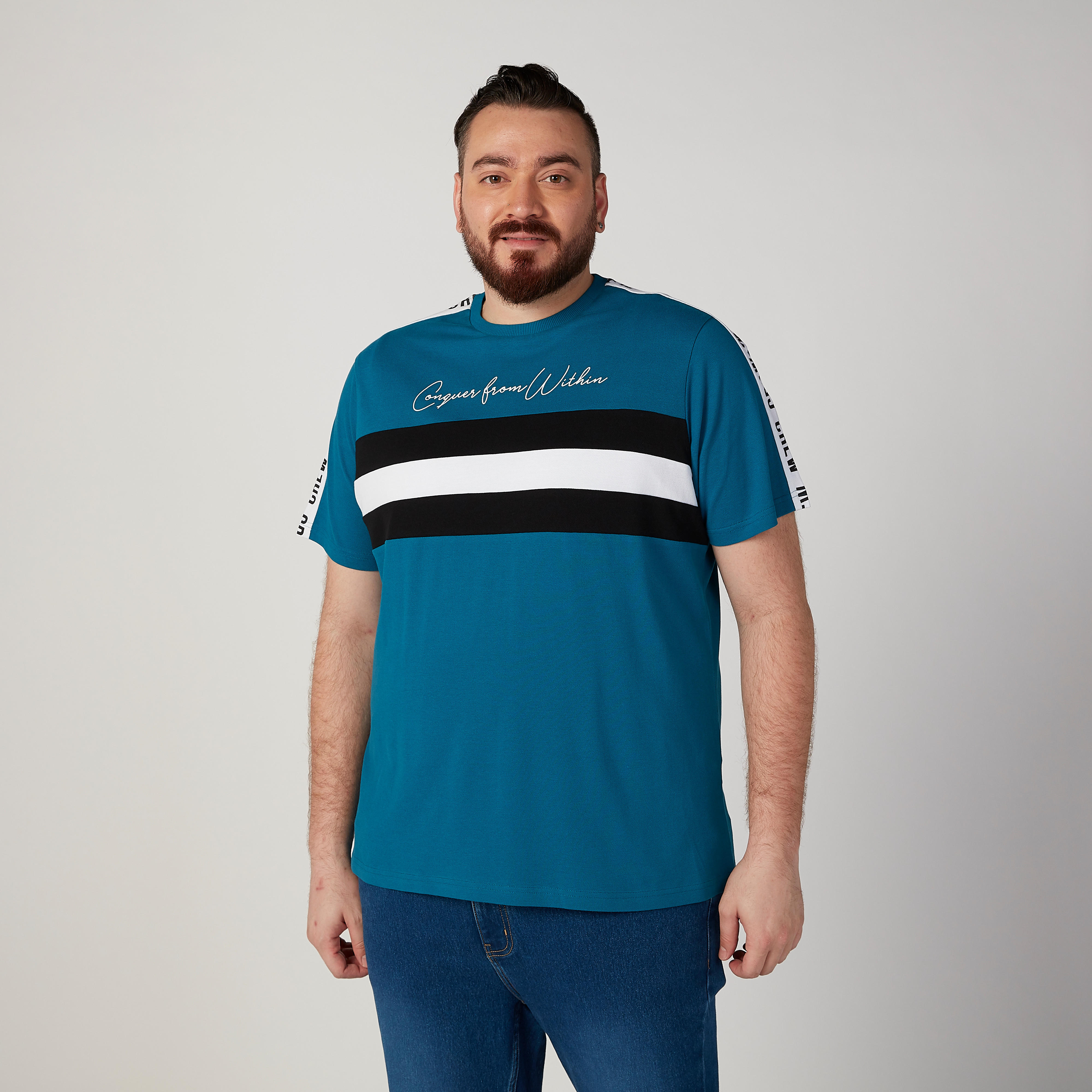 تيشيرت بياقة مستديرة وأكمام قصيرة وطبعات-men-clothing-tshirtsandpolos-tshirts-image-1