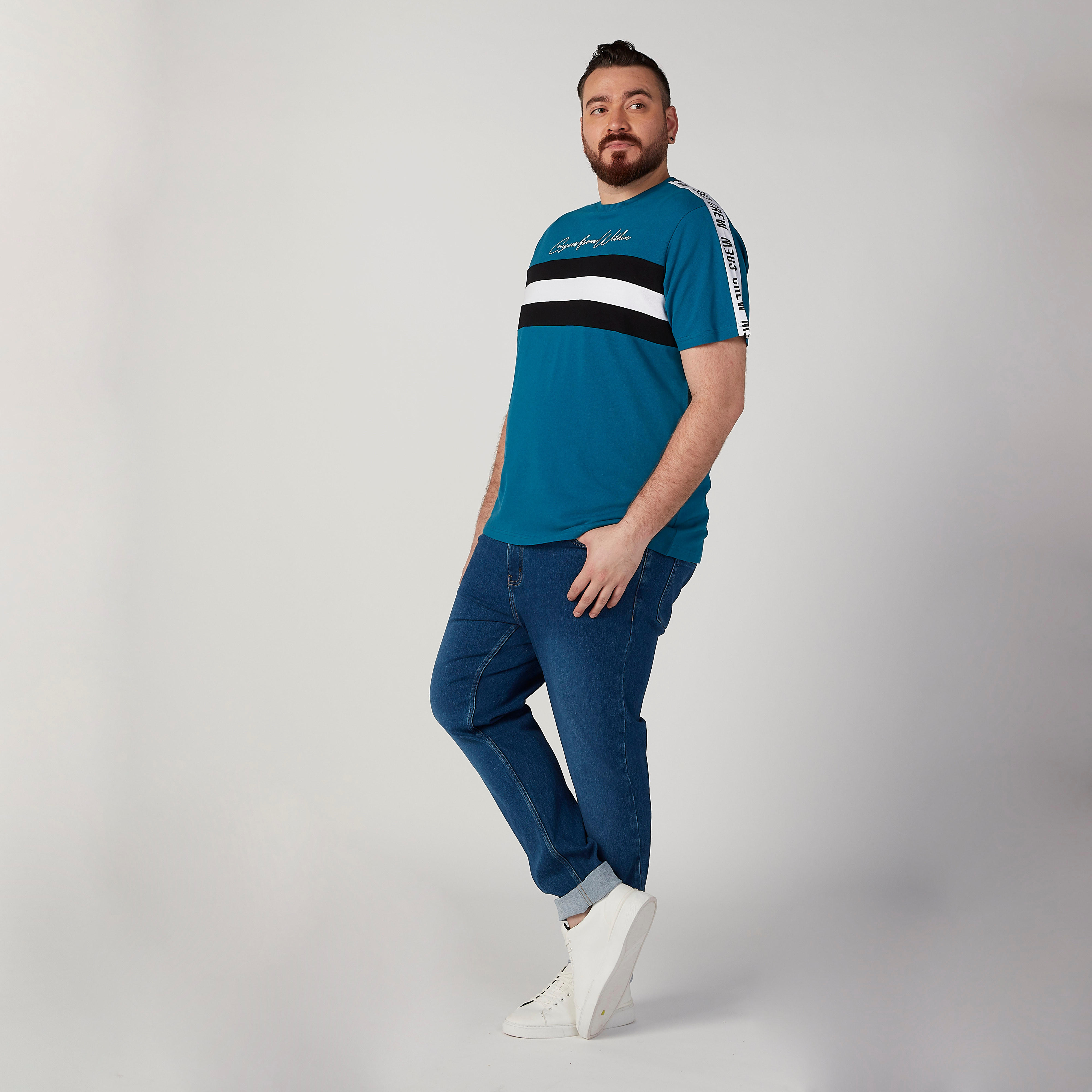 تيشيرت بياقة مستديرة وأكمام قصيرة وطبعات-men-clothing-tshirtsandpolos-tshirts-image-2