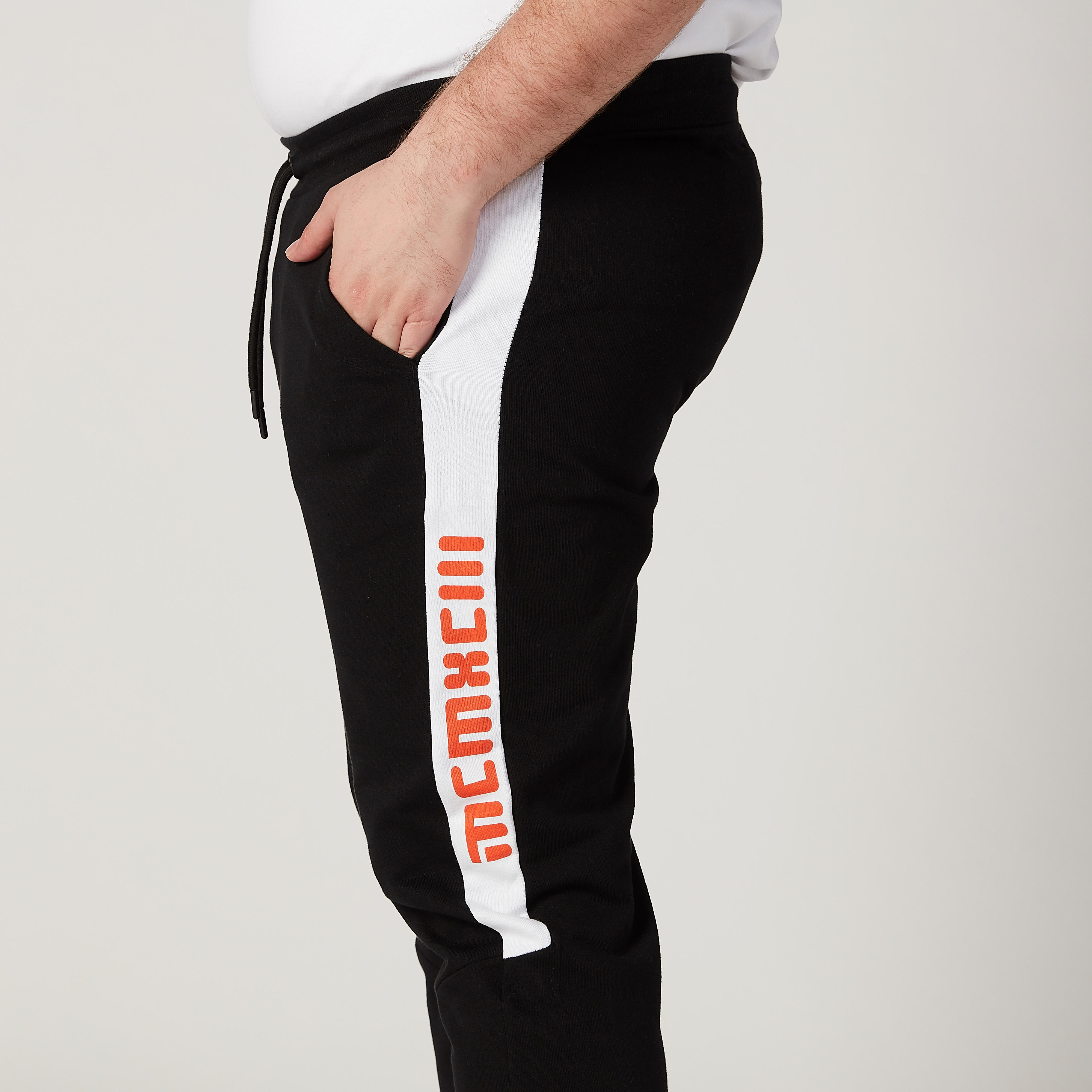 بنطلون رياضي بخصر مطّاطي متوسط الارتفاع وجيوب وطبعات-men-clothing-bottoms-joggers-image-3