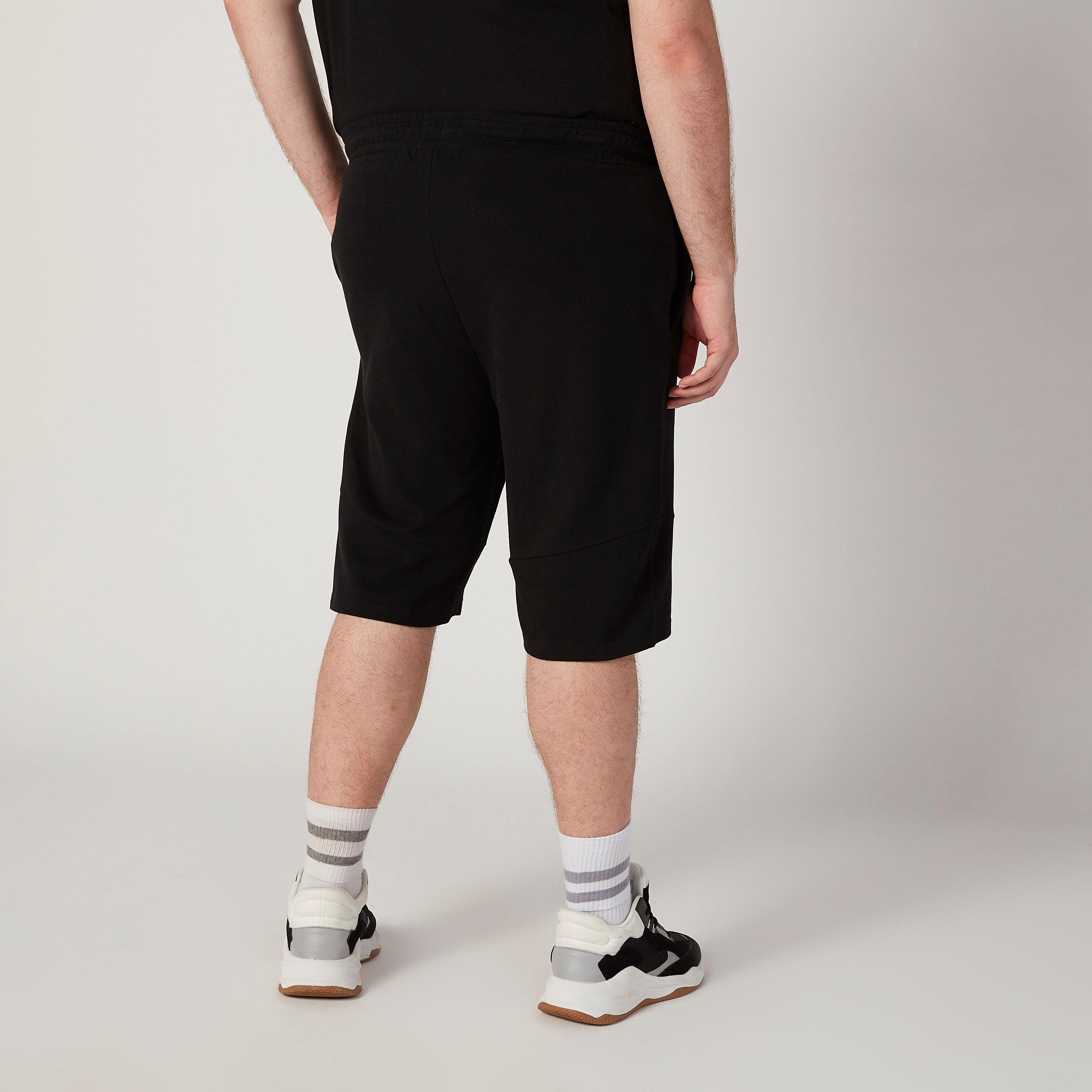 شورت سادة بخصر مطّاطي متوسط الارتفاع وجيوب-men-clothing-bottoms-shorts-image-4