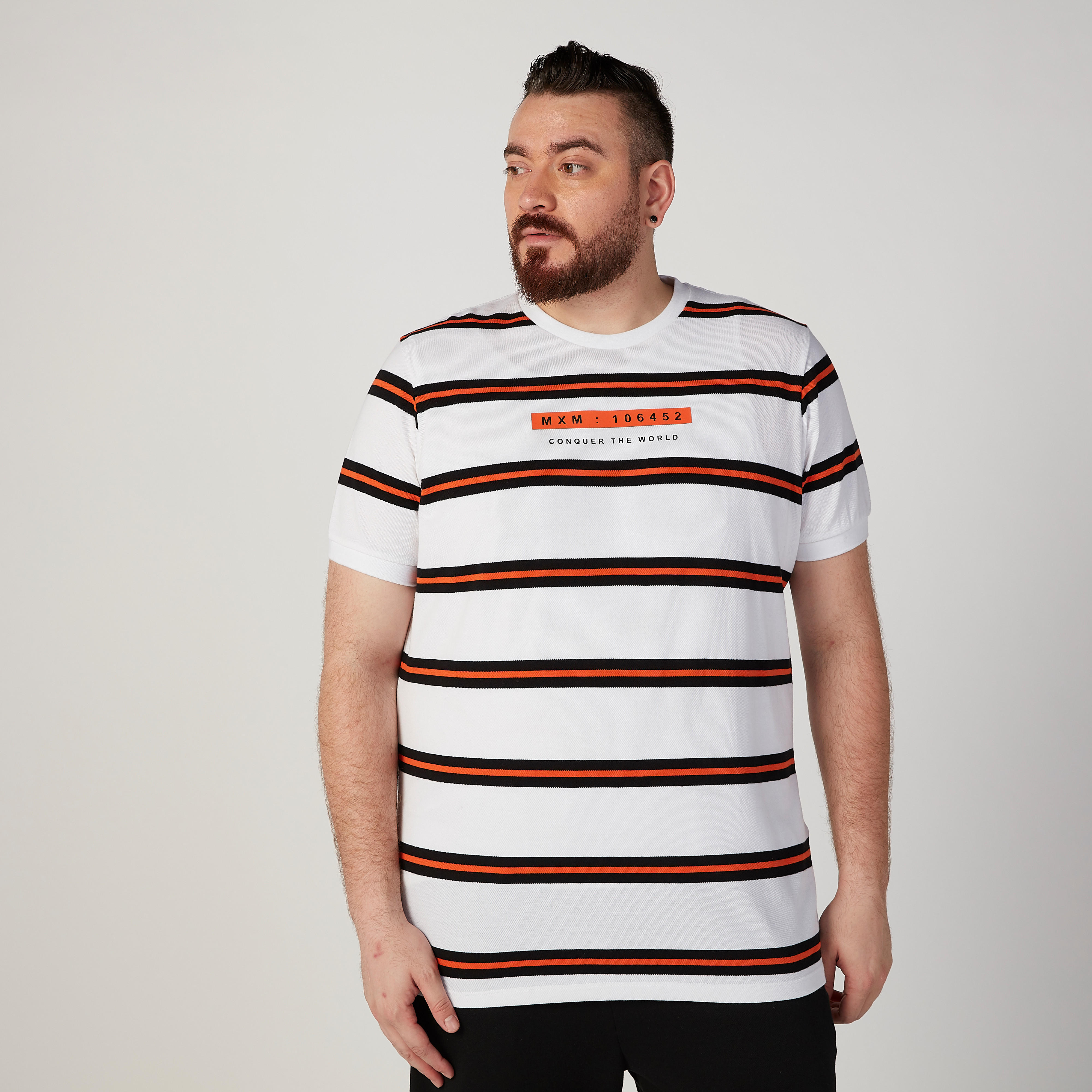 تيشيرت مخطّط بياقة مستديرة وأكمام قصيرة-men-clothing-tshirtsandpolos-tshirts-image-1