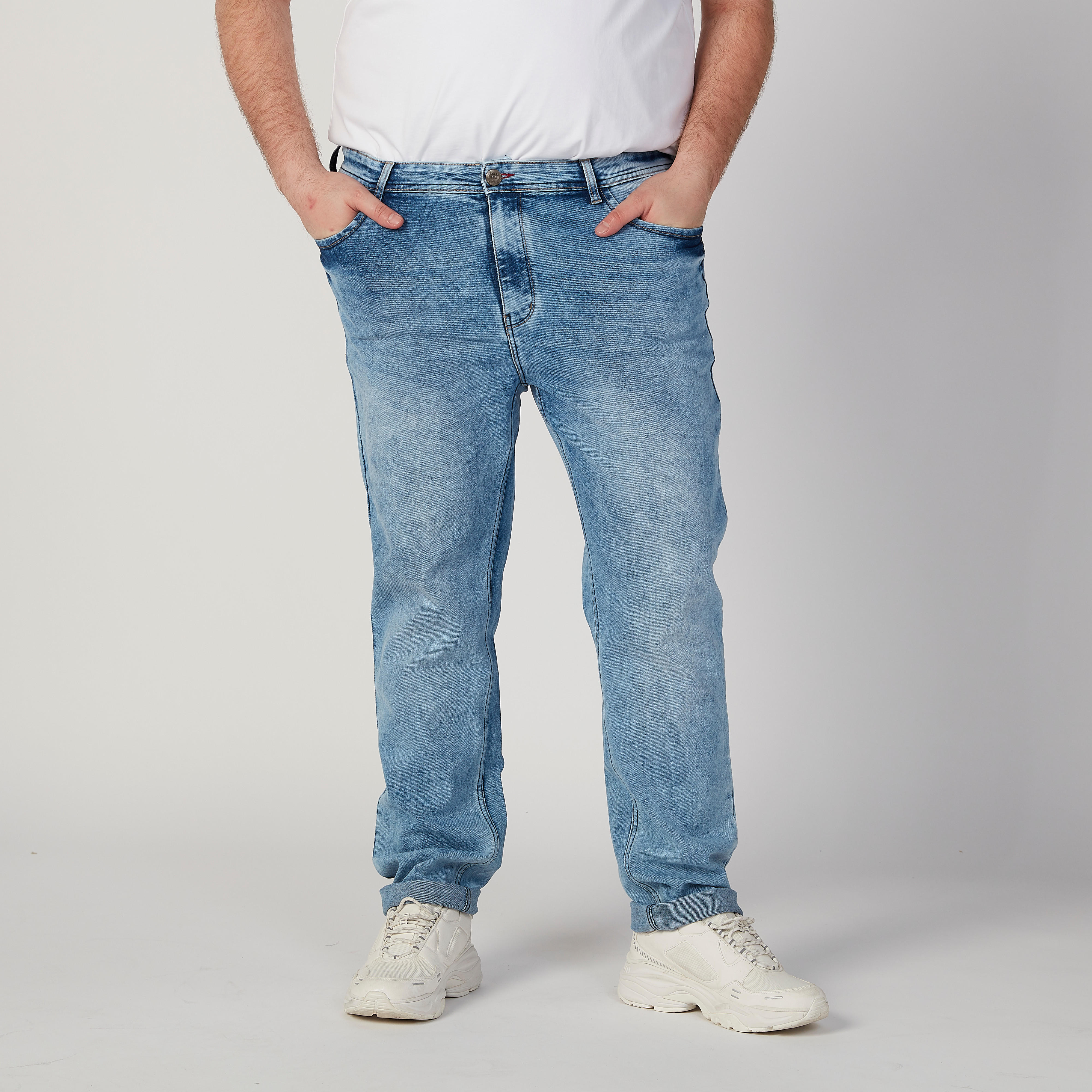 بنطلون جينز سادة بخصر متوسط الارتفاع وجيوب-men-clothing-bottoms-jeans-image-5