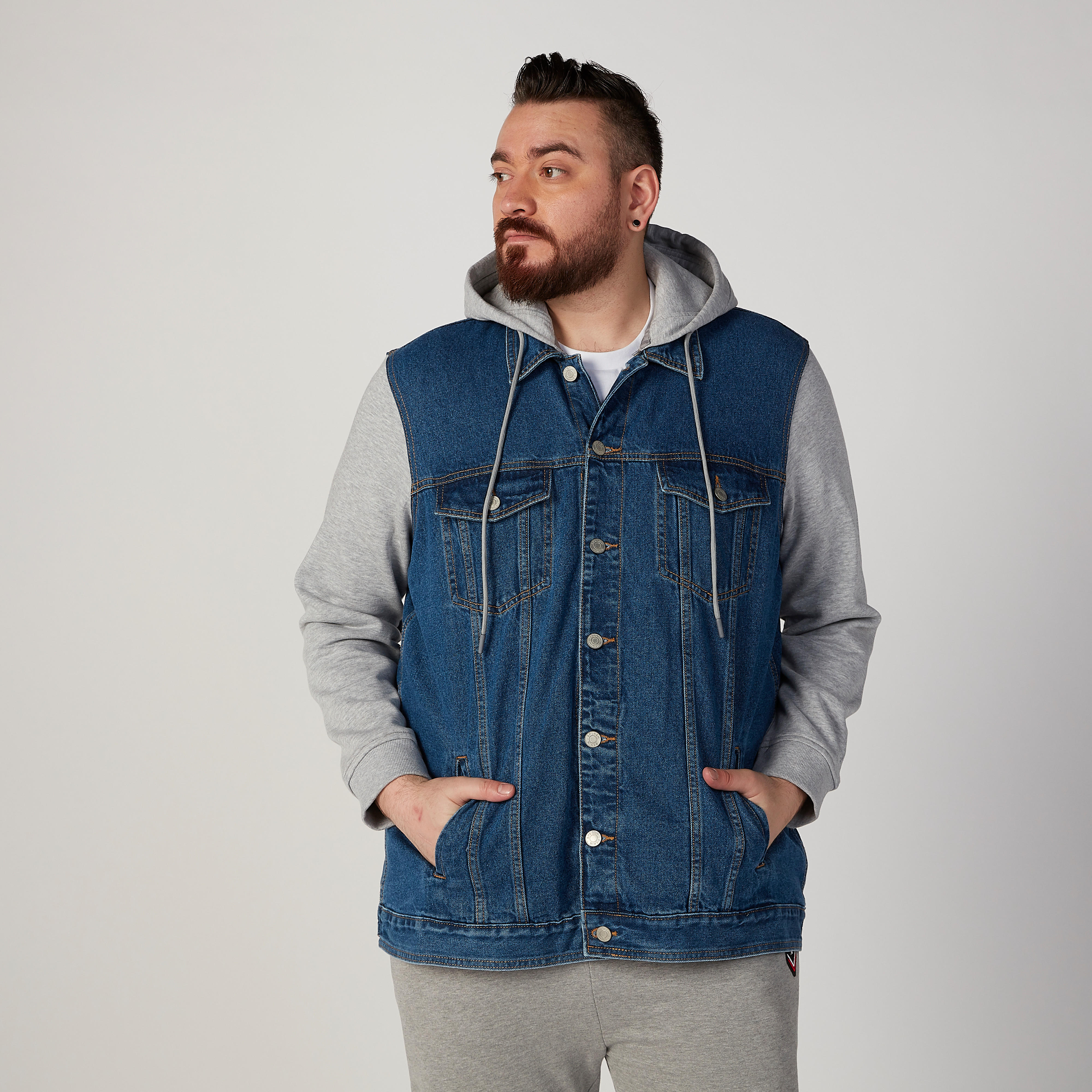 جاكيت دينم بقبّعة وأكمام طويلة-men-clothing-jacketsandblazers-jackets-image-1