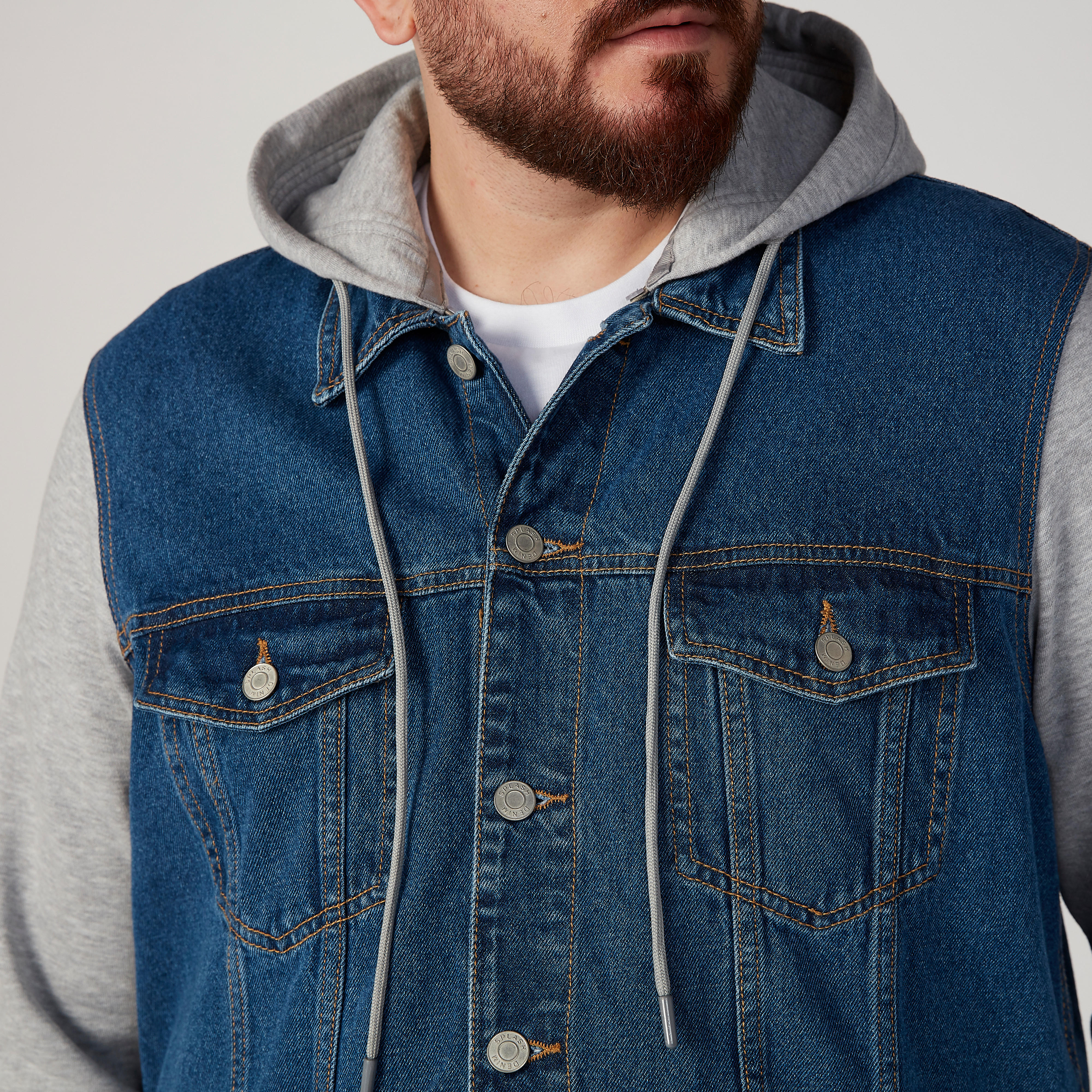 جاكيت دينم بقبّعة وأكمام طويلة-men-clothing-jacketsandblazers-jackets-image-3