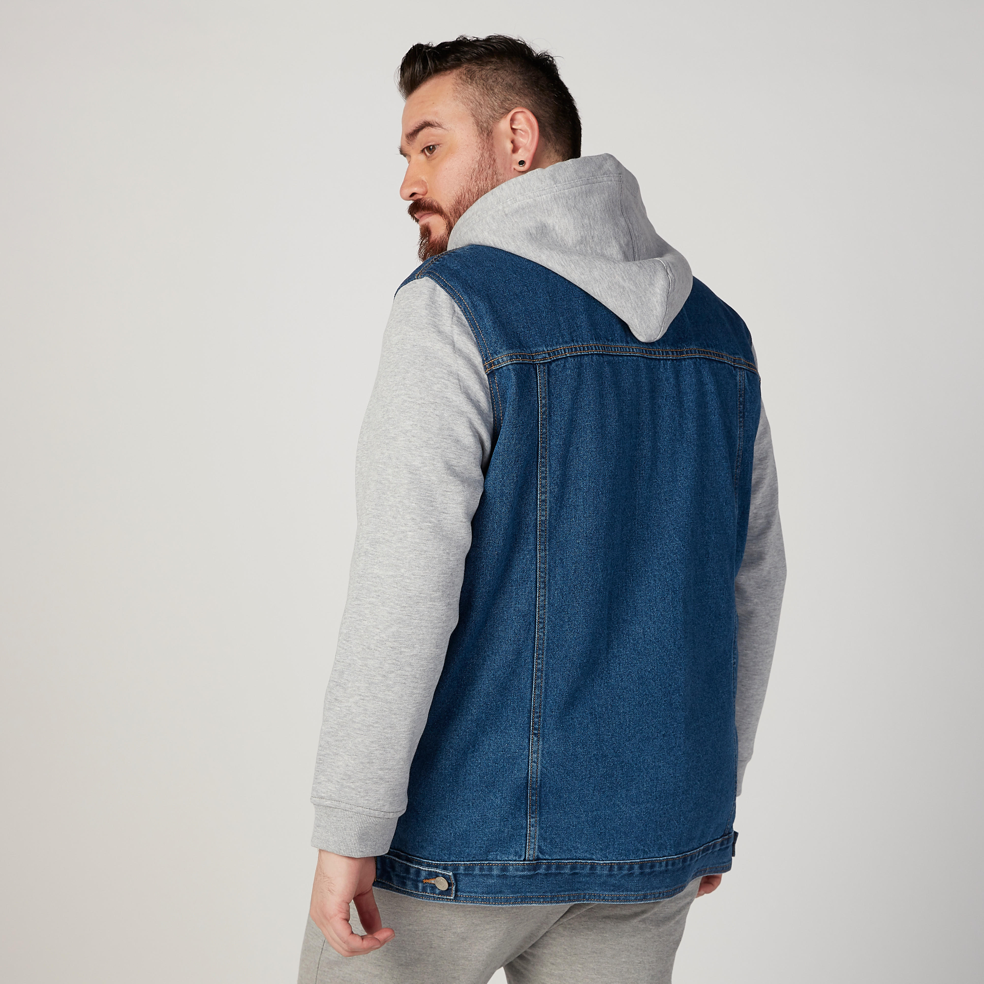 جاكيت دينم بقبّعة وأكمام طويلة-men-clothing-jacketsandblazers-jackets-image-4