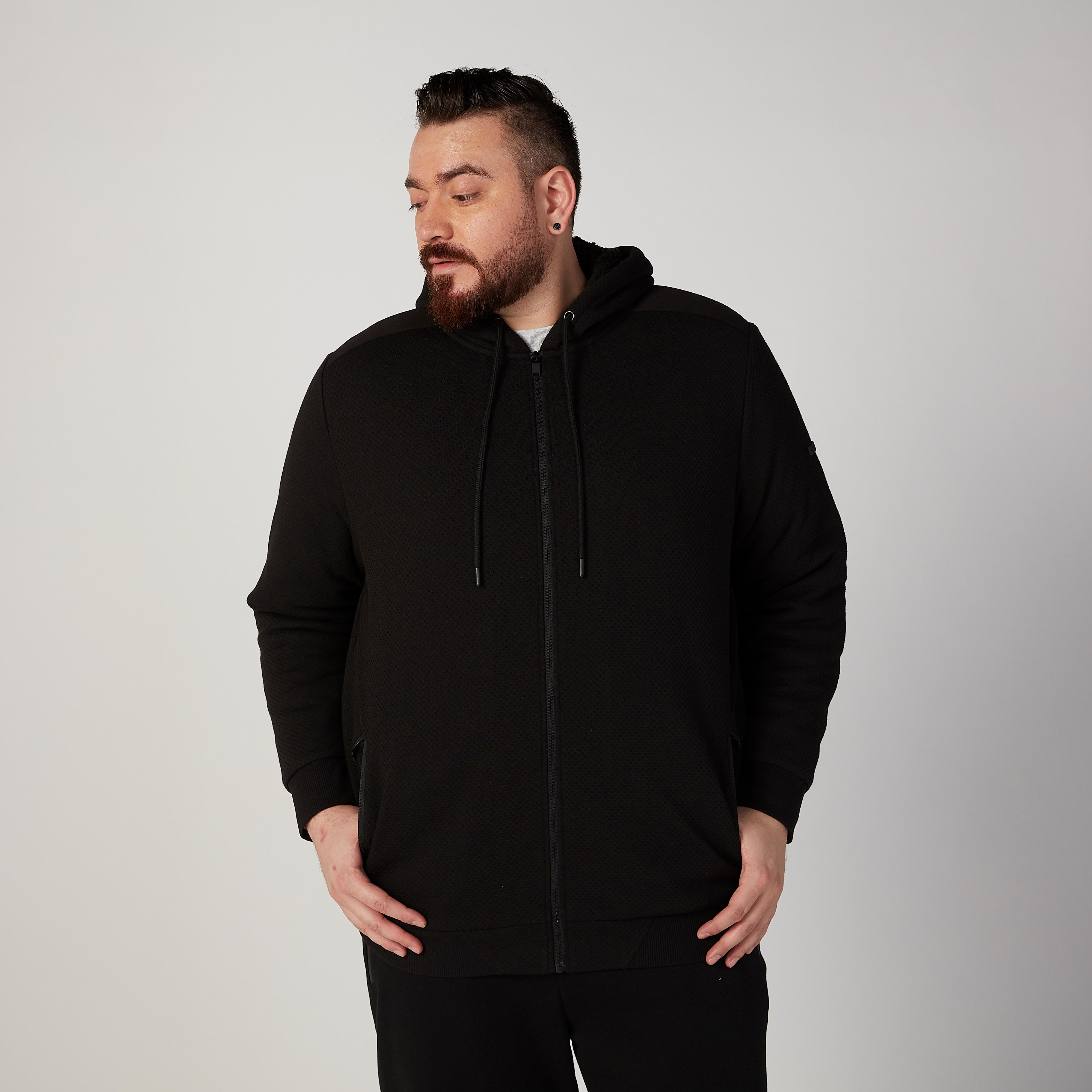 جاكيت بارز الملمس بأكمام طويلة وقبعة-men-clothing-jacketsandblazers-jackets-image-1