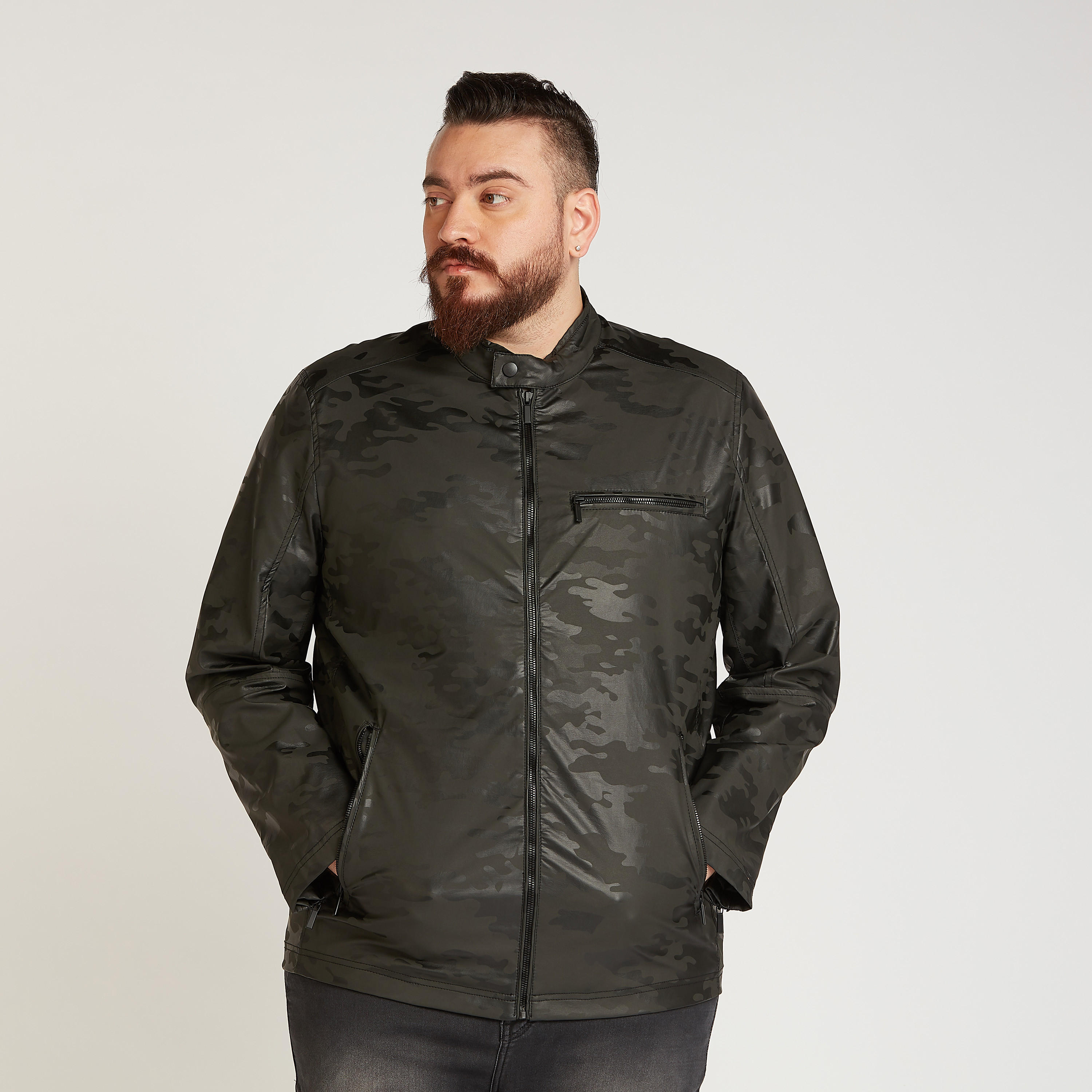 جاكيت بومبر بأكمام طويلة وجيوب وطبعات-men-clothing-jacketsandblazers-jackets-image-1
