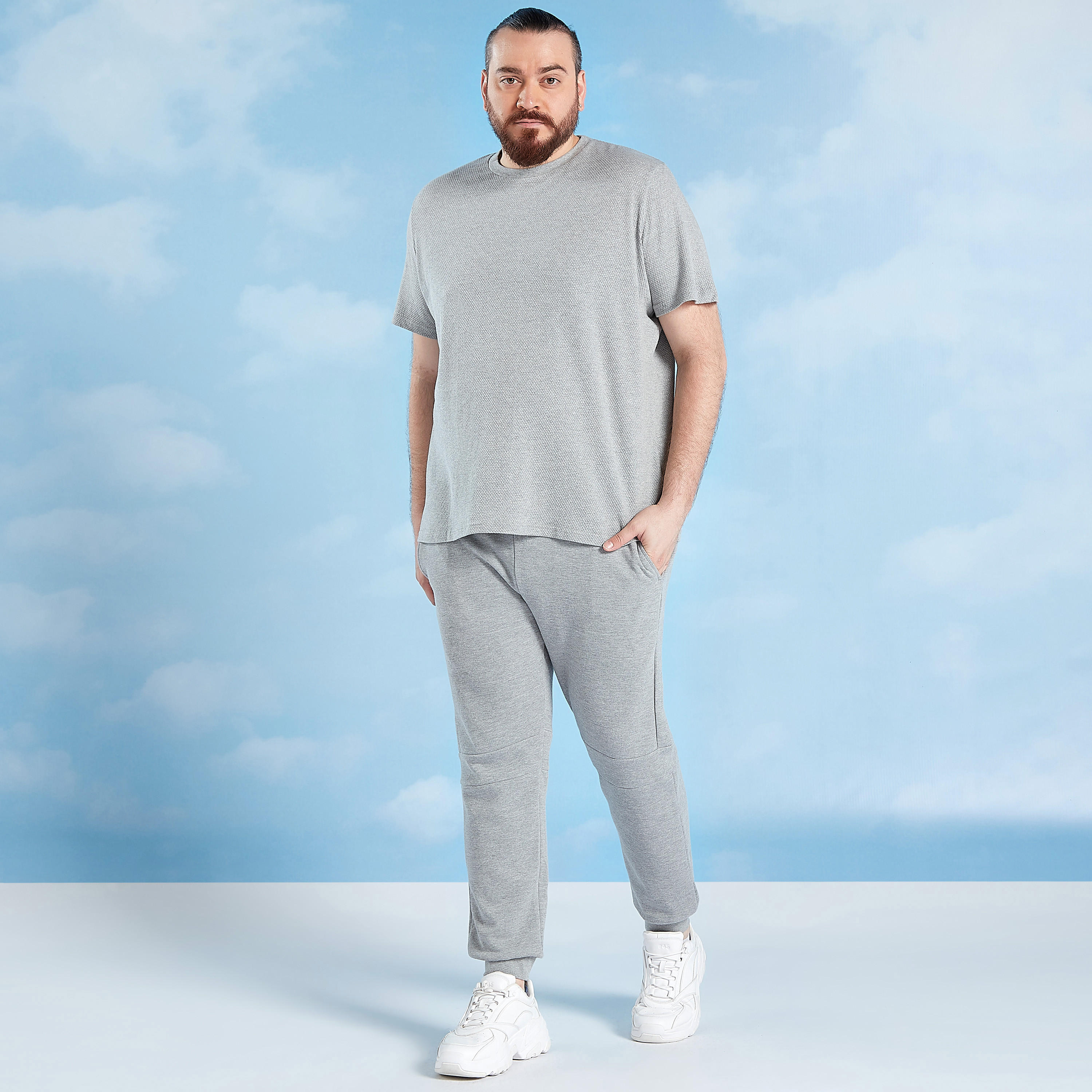 بنطلون رياضي سادة بطول كامل متوسط الارتفاع بجيوب ورباط-men-clothing-bottoms-joggers-image-3