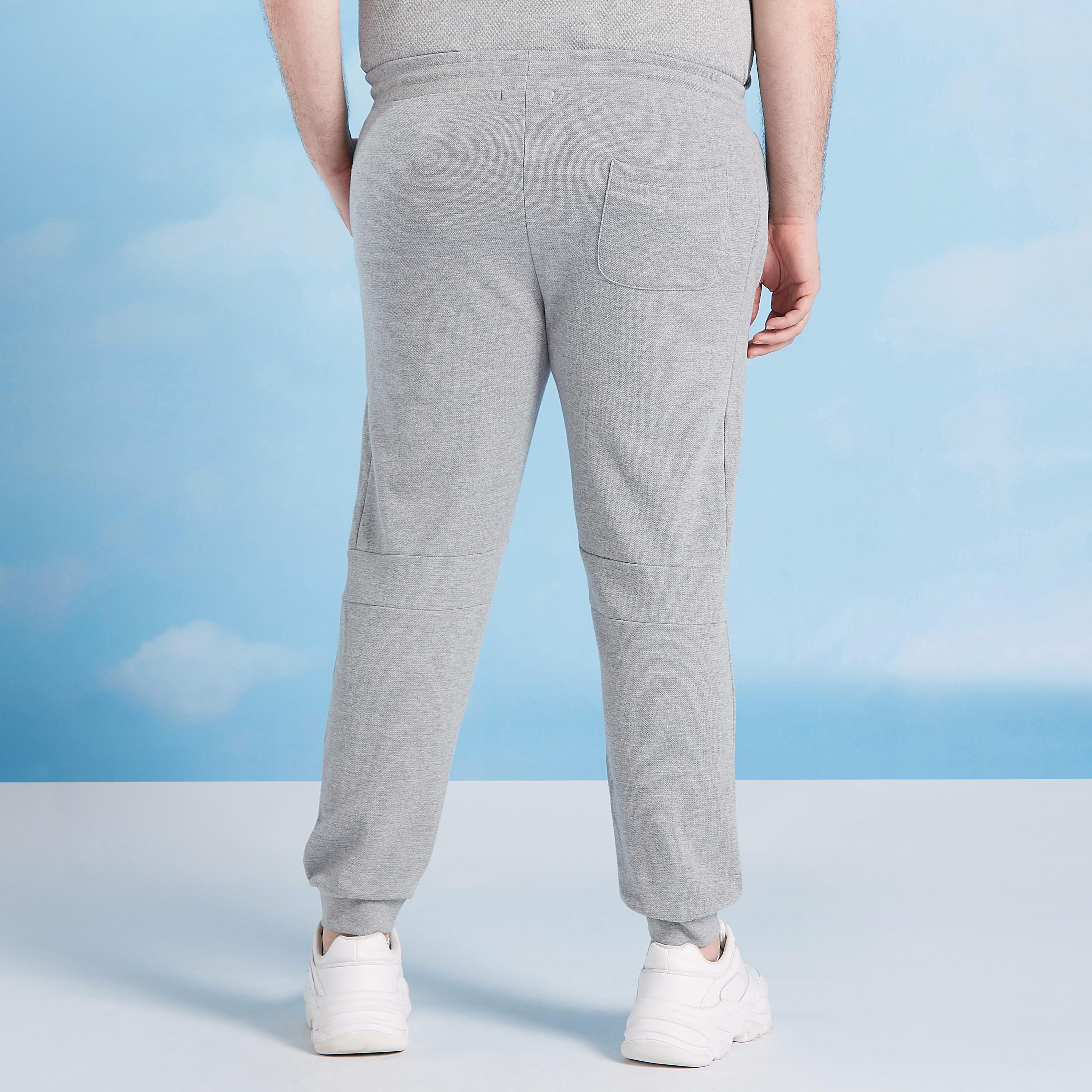 بنطلون رياضي سادة بطول كامل متوسط الارتفاع بجيوب ورباط-men-clothing-bottoms-joggers-image-1