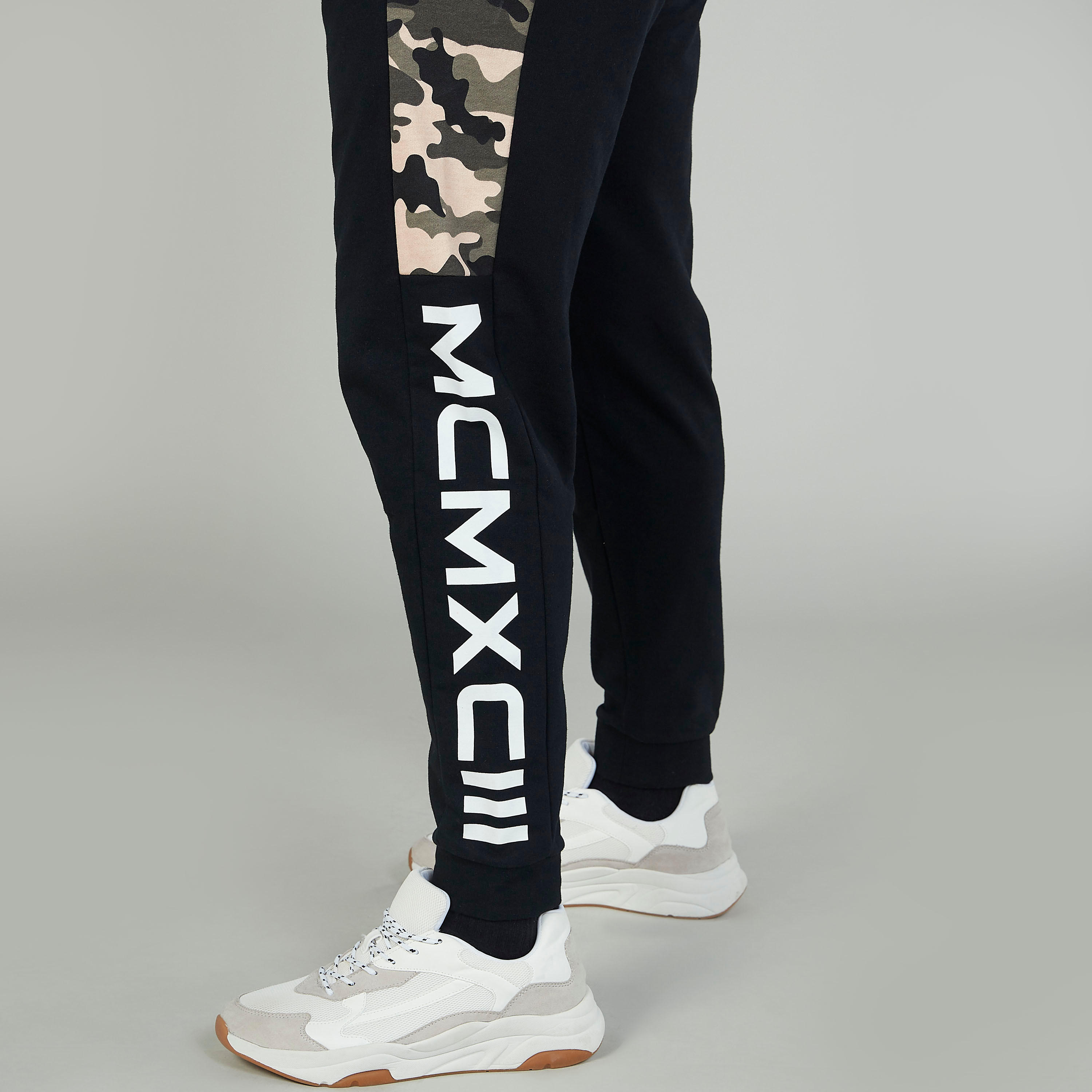 Full Length Printed Mid-Rise Jog Pants with Pockets and Drawstring-men-clothing-bottoms-joggers-image-3