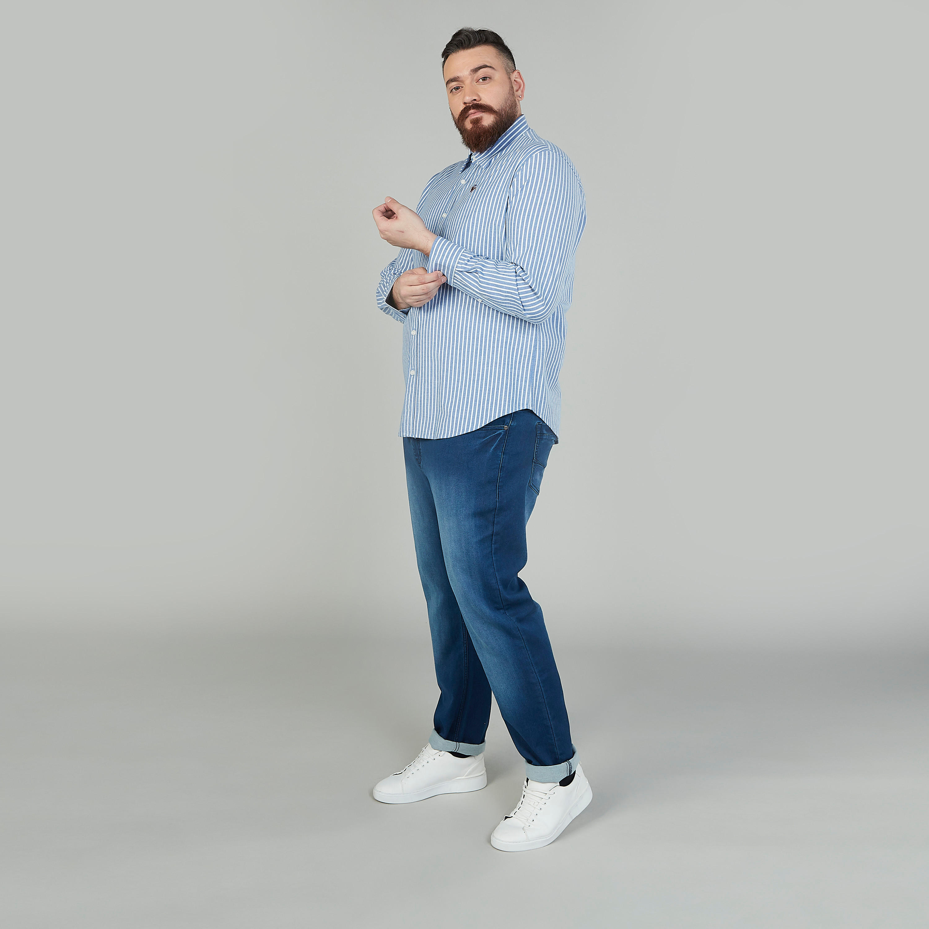 قميص مخطط بياقة عاديّة وأكمام طويلة-men-clothing-shirts-image-3