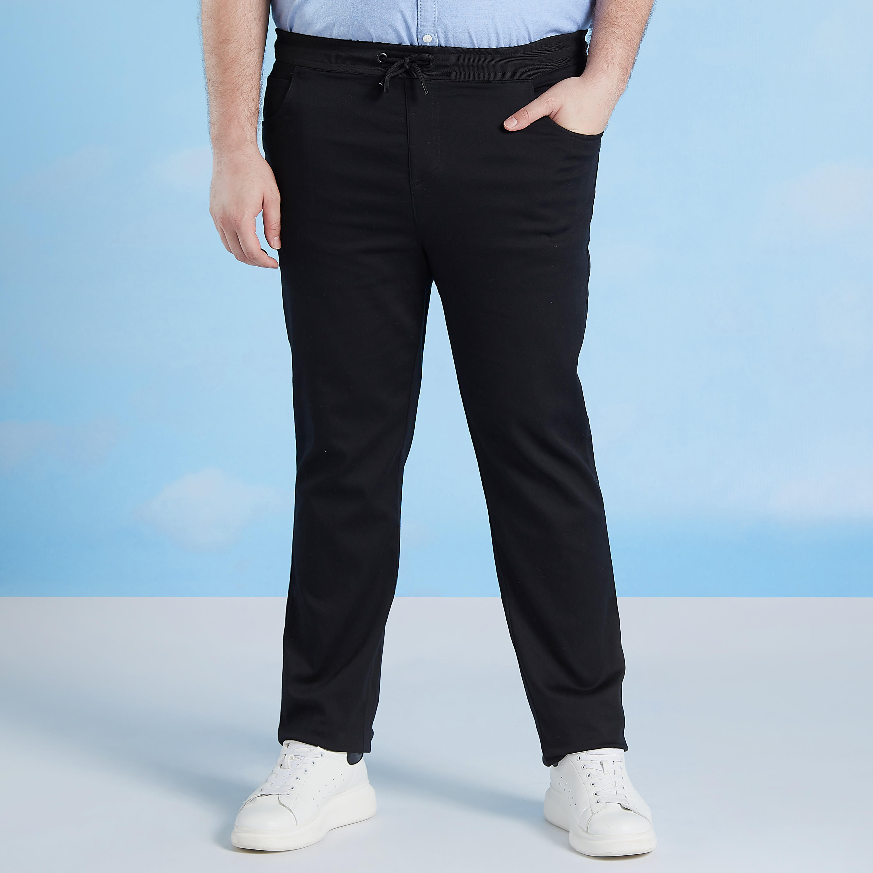 بنطلون شينو سادة طويل بتفاصيل جيب ورباط إغلاق-men-clothing-bottoms-trousersandchinos-trousers-image-1