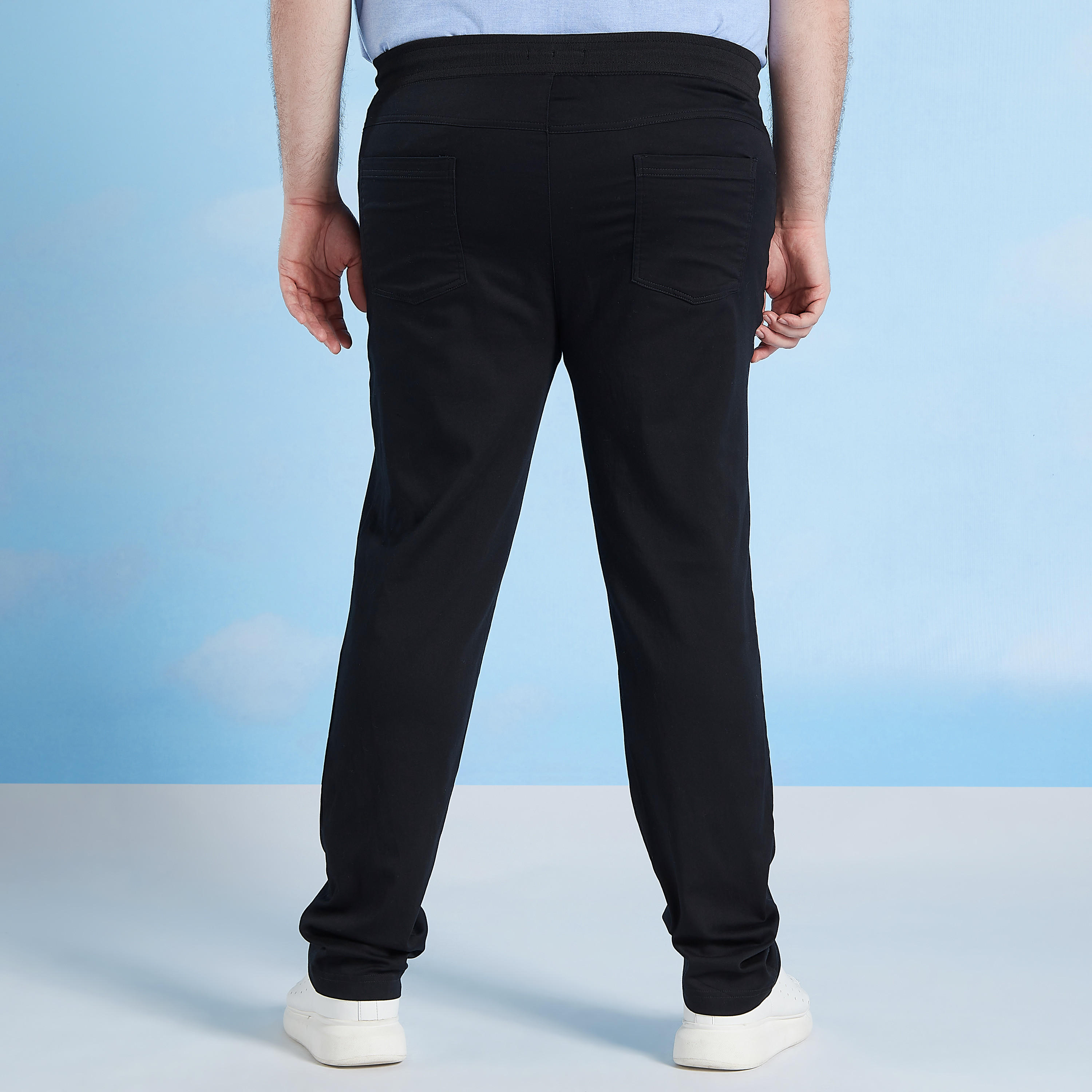 بنطلون شينو سادة طويل بتفاصيل جيب ورباط إغلاق-men-clothing-bottoms-trousersandchinos-trousers-image-4