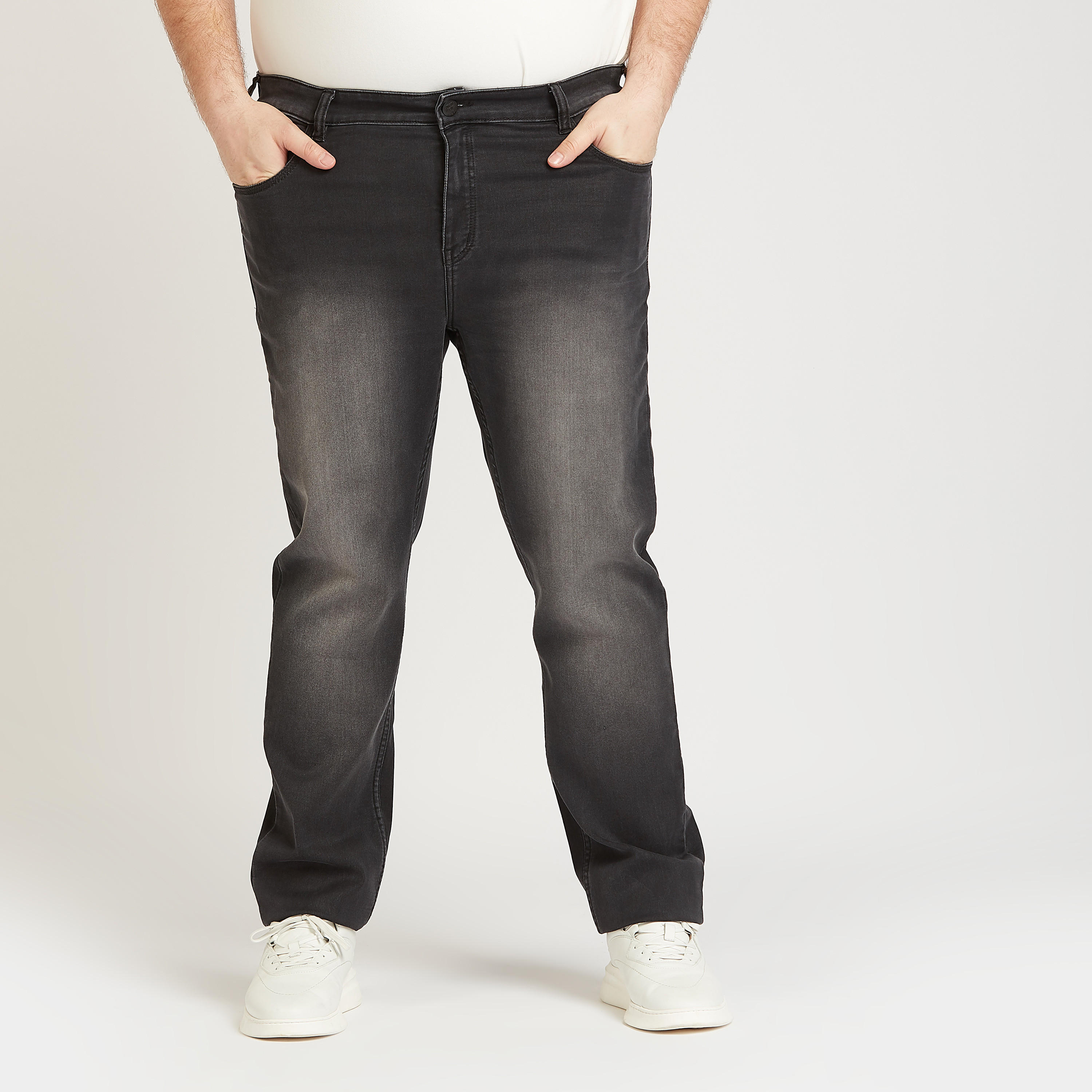 بنطلون جينز سادة طويل بخصر متوسط الارتفاع وجيوب وعراوي-men-clothing-bottoms-jeans-image-1