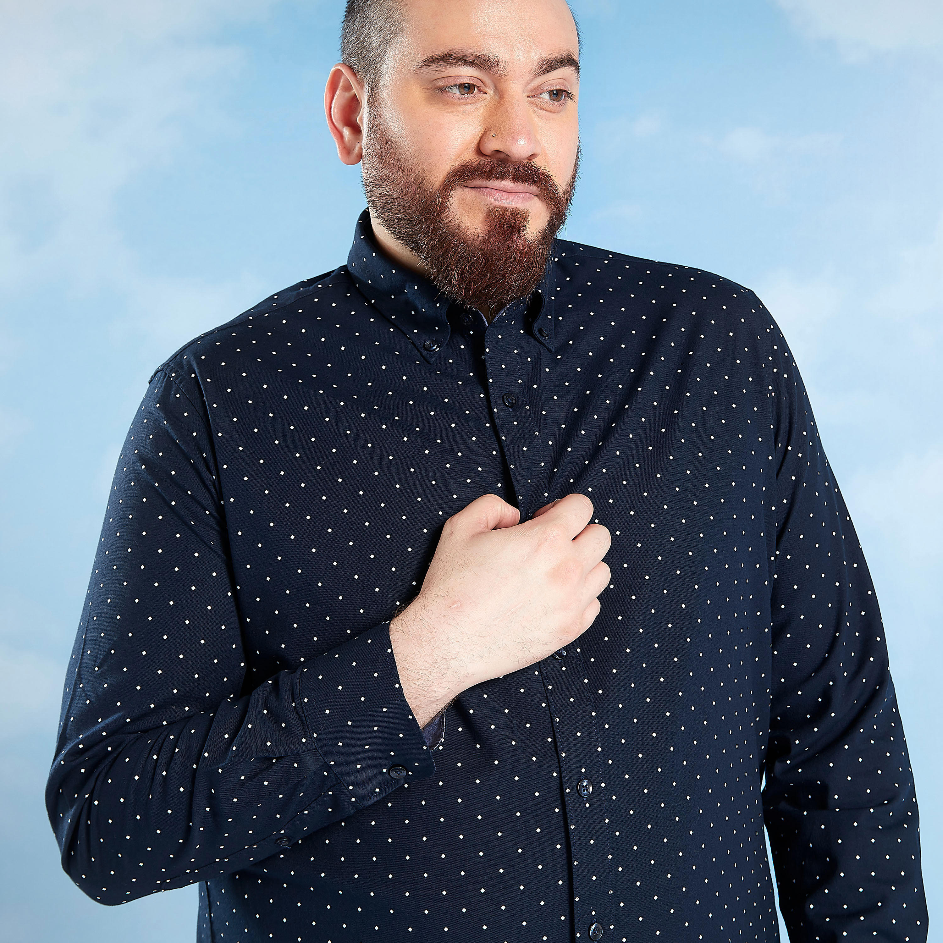 قميص بياقة عاديّة وأكمام طويلة وطبعات-men-clothing-shirts-image-2