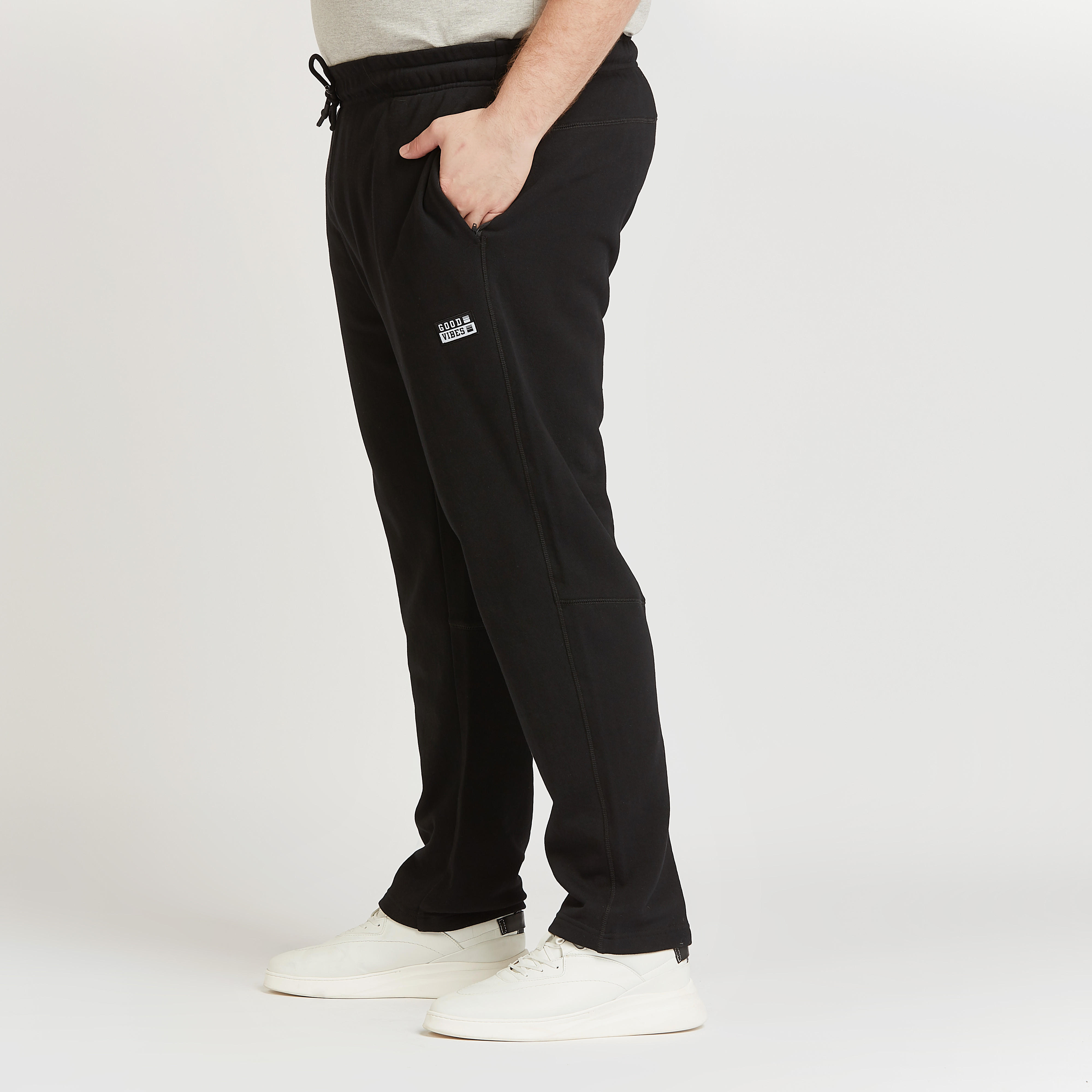 بنطلون سادة بخصر متوسط الارتفاع ورباط وجيوب-men-clothing-bottoms-joggers-image-11