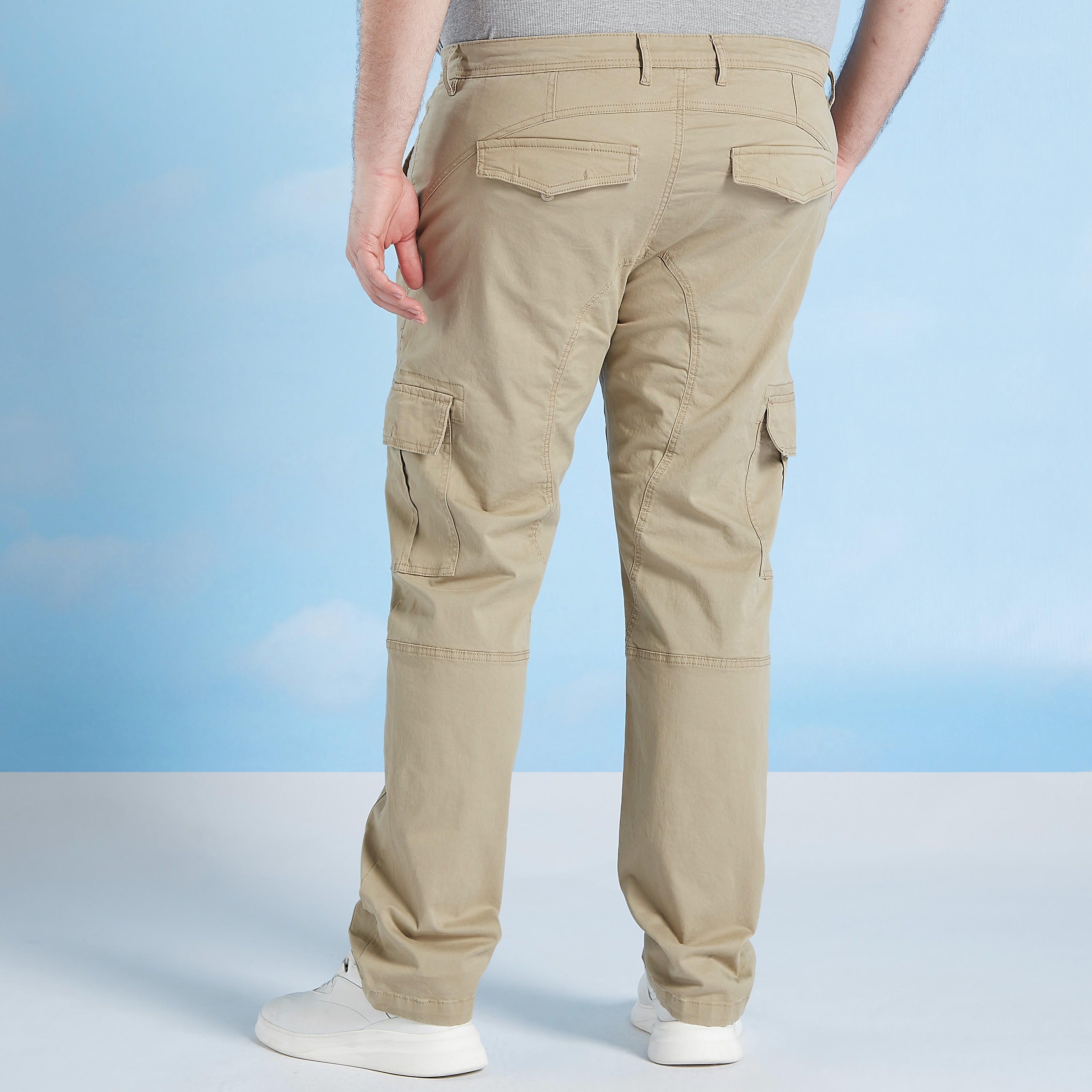بنطلون كارجو سادة بجيوب وزر إغلاق-men-clothing-bottoms-trousersandchinos-trousers-image-1