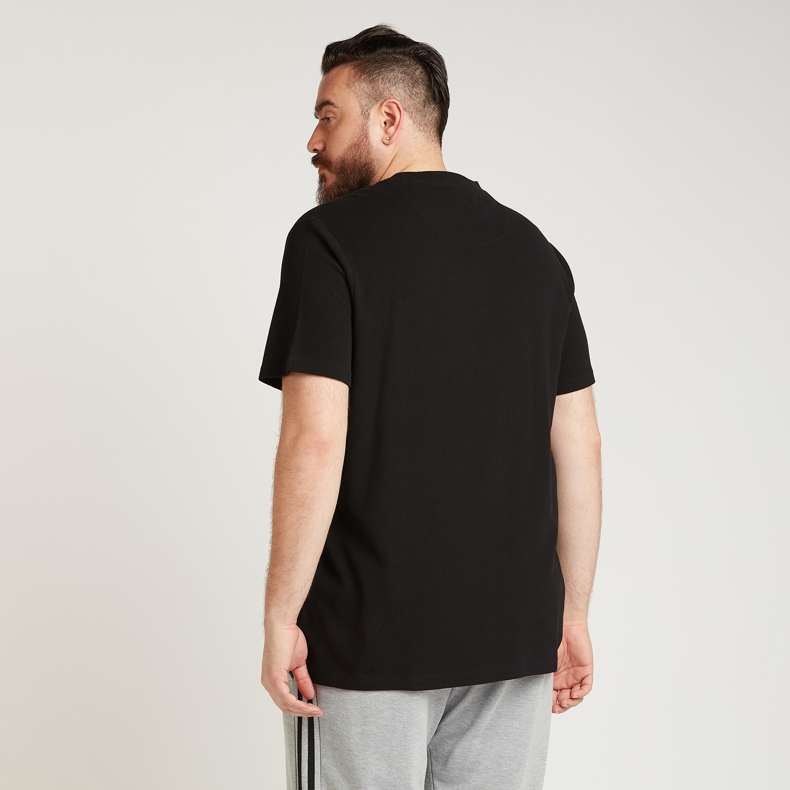 تيشيرت بارز الملمس بياقة ضيّقة وأكمام قصيرة-men-clothing-tshirtsandpolos-tshirts-image-4