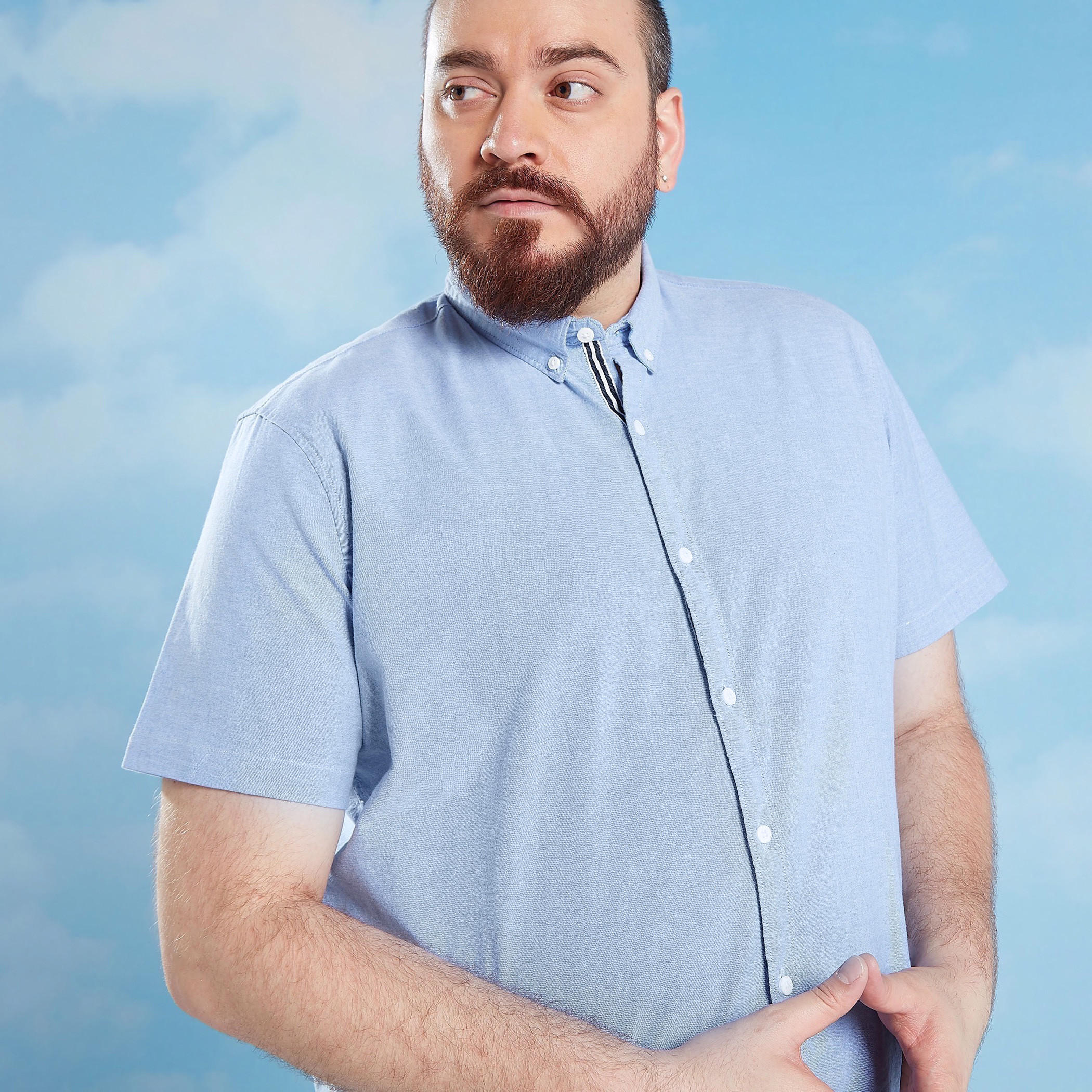 قميص سادة بياقة وقصّة عادية وأكمام قصيرة-men-clothing-shirts-image-2