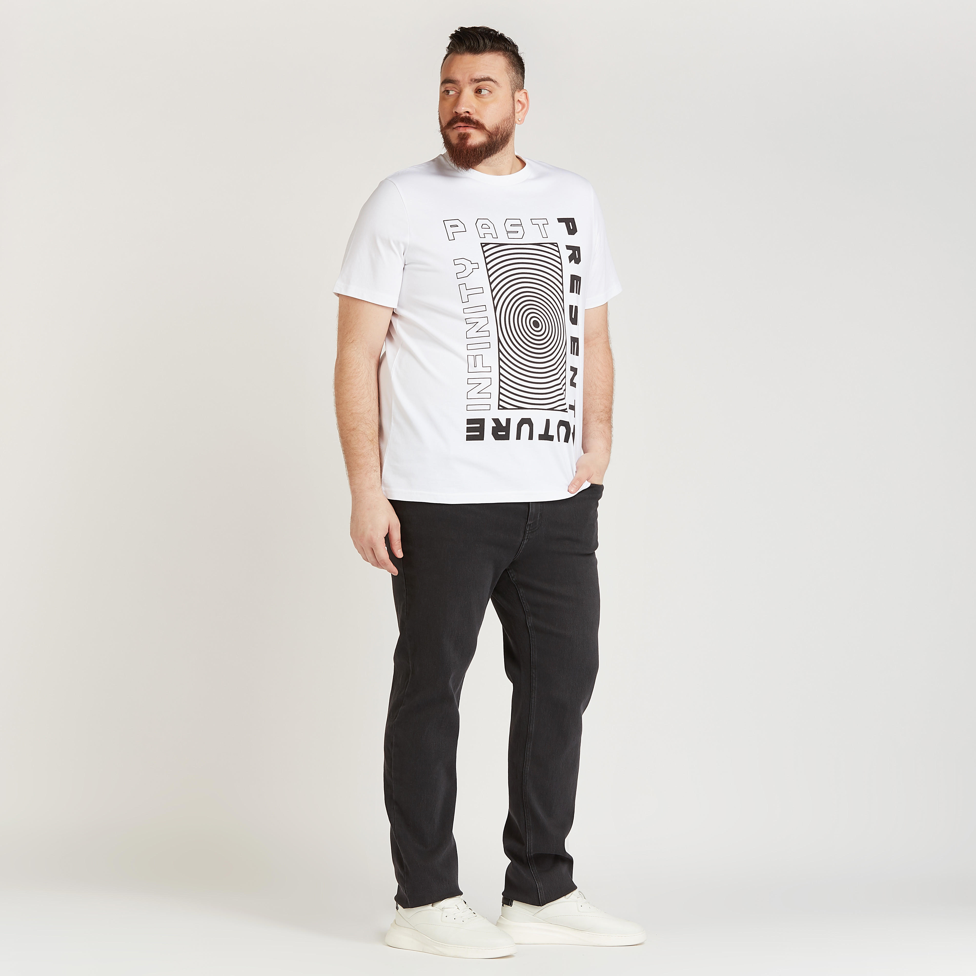 بنطلون جينز سادة بخصر متوسط الارتفاع وجيوب وعراوي-men-clothing-bottoms-jeans-image-2