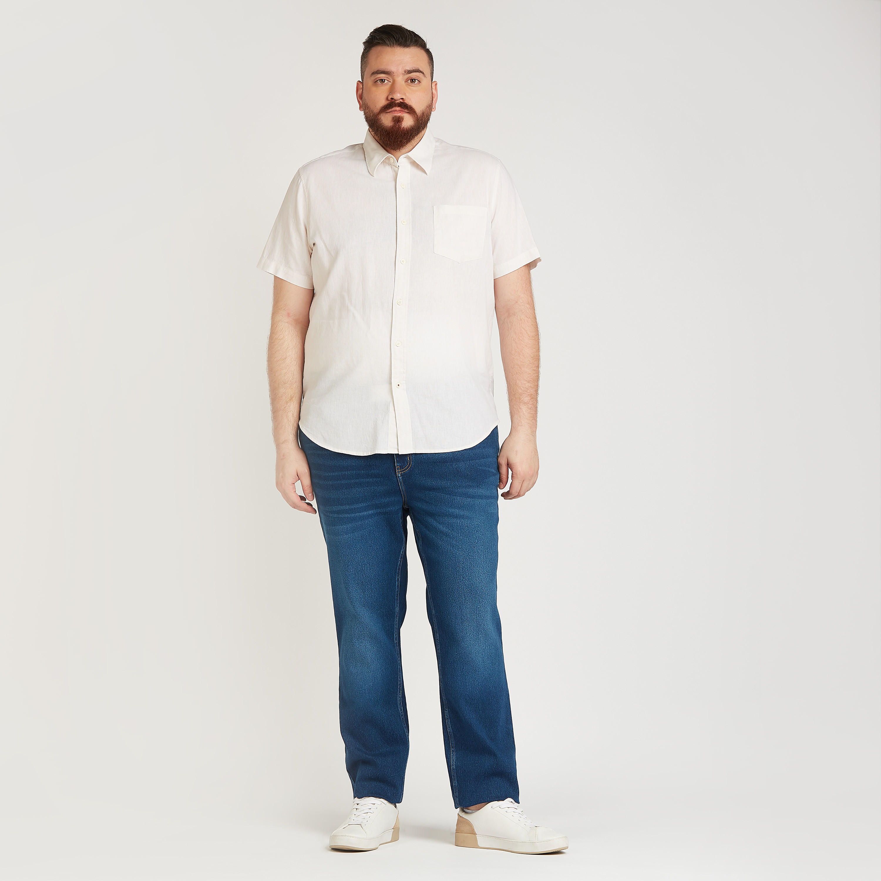 قميص كتّان سادة بأكمام قصيرة وجيب على الصدر-men-clothing-shirts-image-2