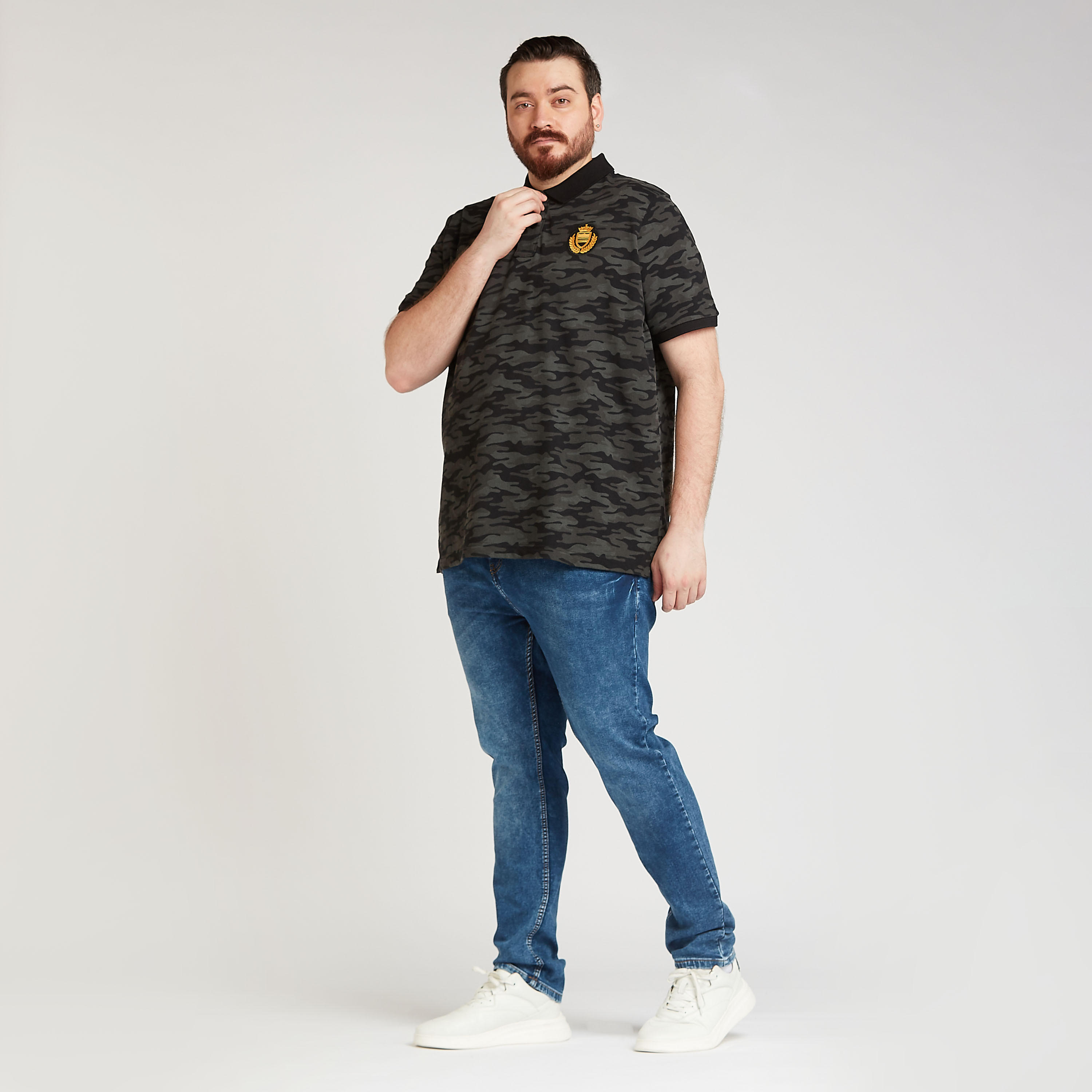 تيشيرت بولو بأكمام قصيرة وطبعات-men-clothing-tshirtsandpolos-polos-image-2