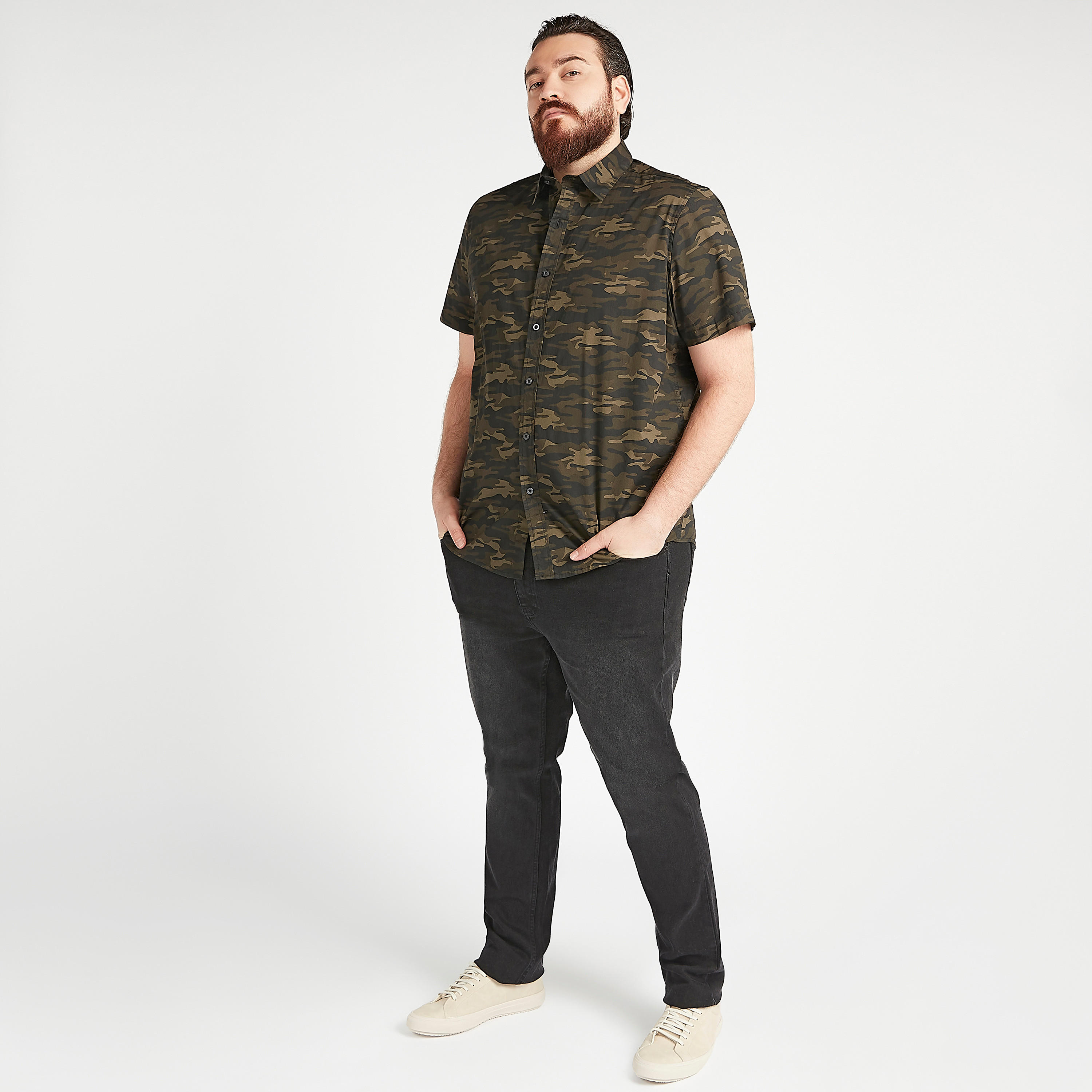 قميص بأكمام قصيرة وطبعات وزر إغلاق-men-clothing-shirts-image-2