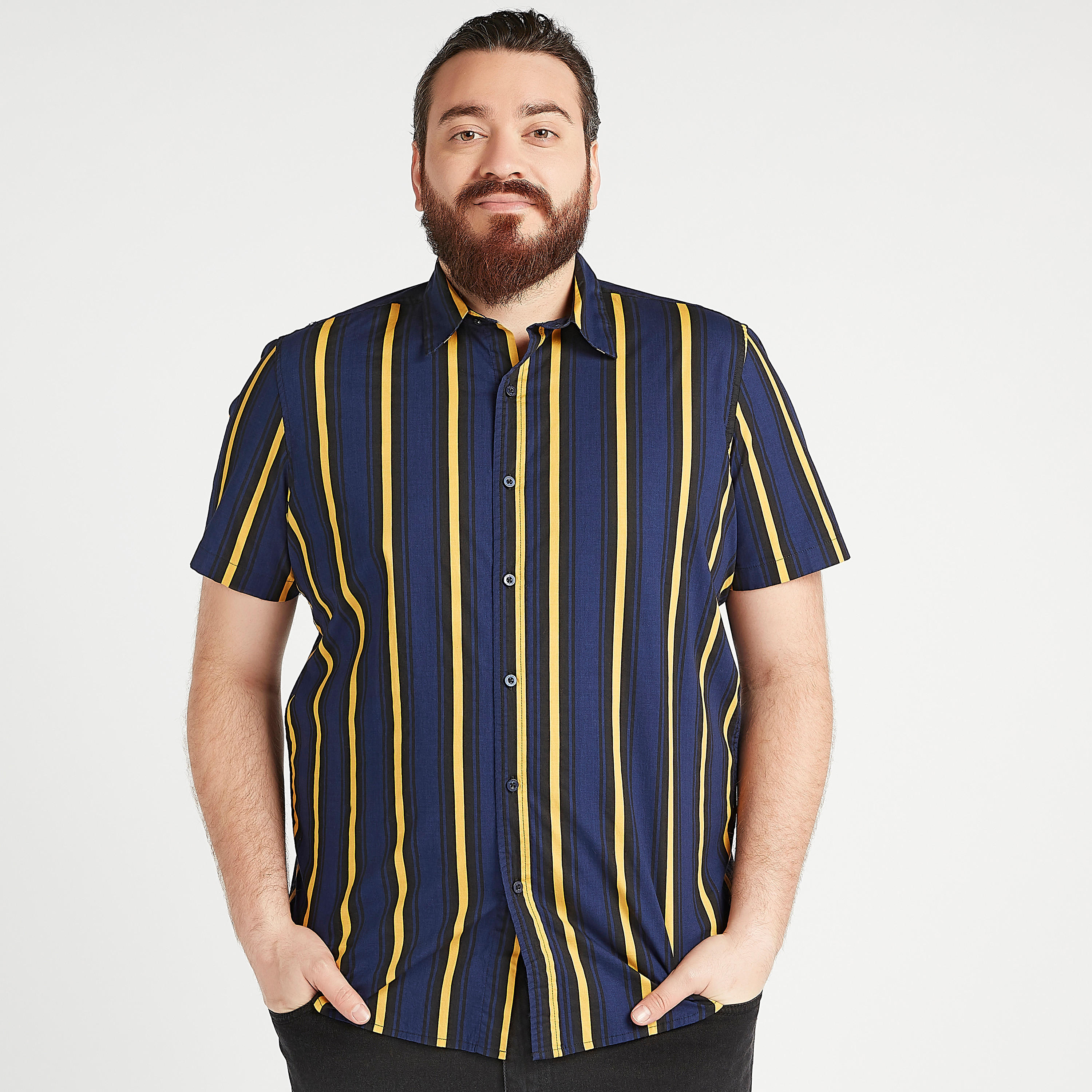 قميص مقلّم بياقة عاديّة وأكمام قصيرة-men-clothing-shirts-image-3