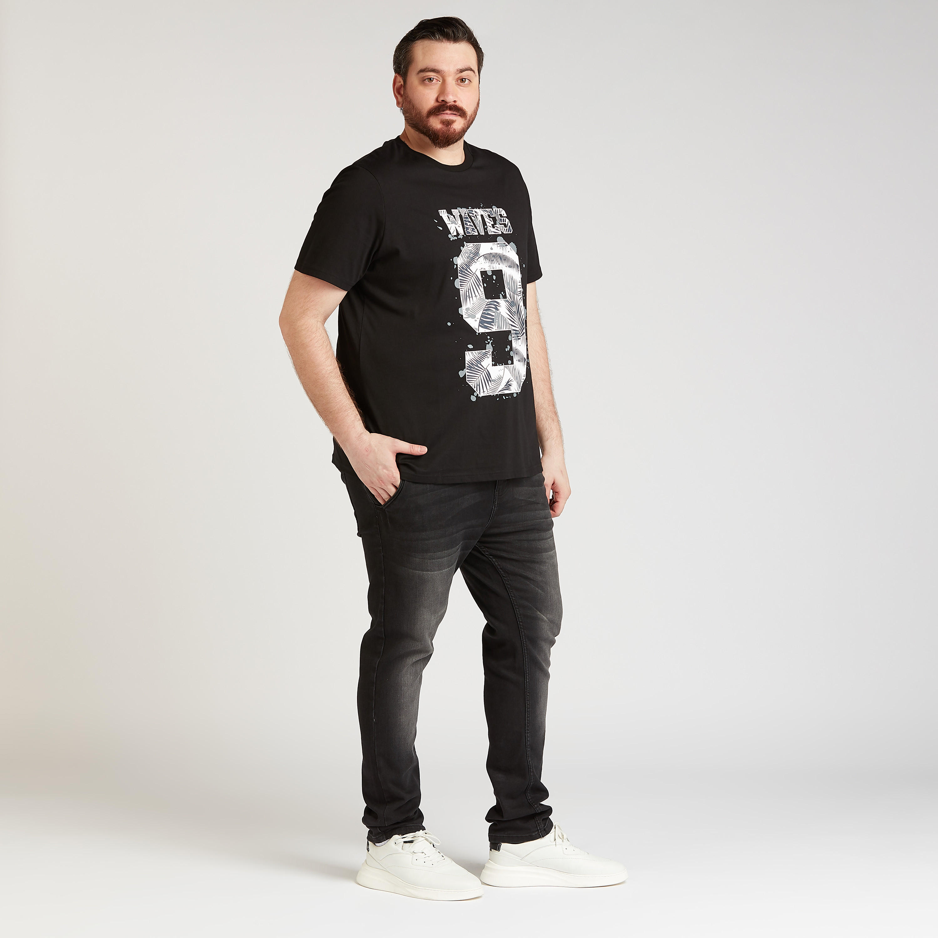 تيشيرت مستدام بياقة ضيّقة وأكمام قصيرة وطبعات-men-clothing-tshirtsandpolos-tshirts-image-3