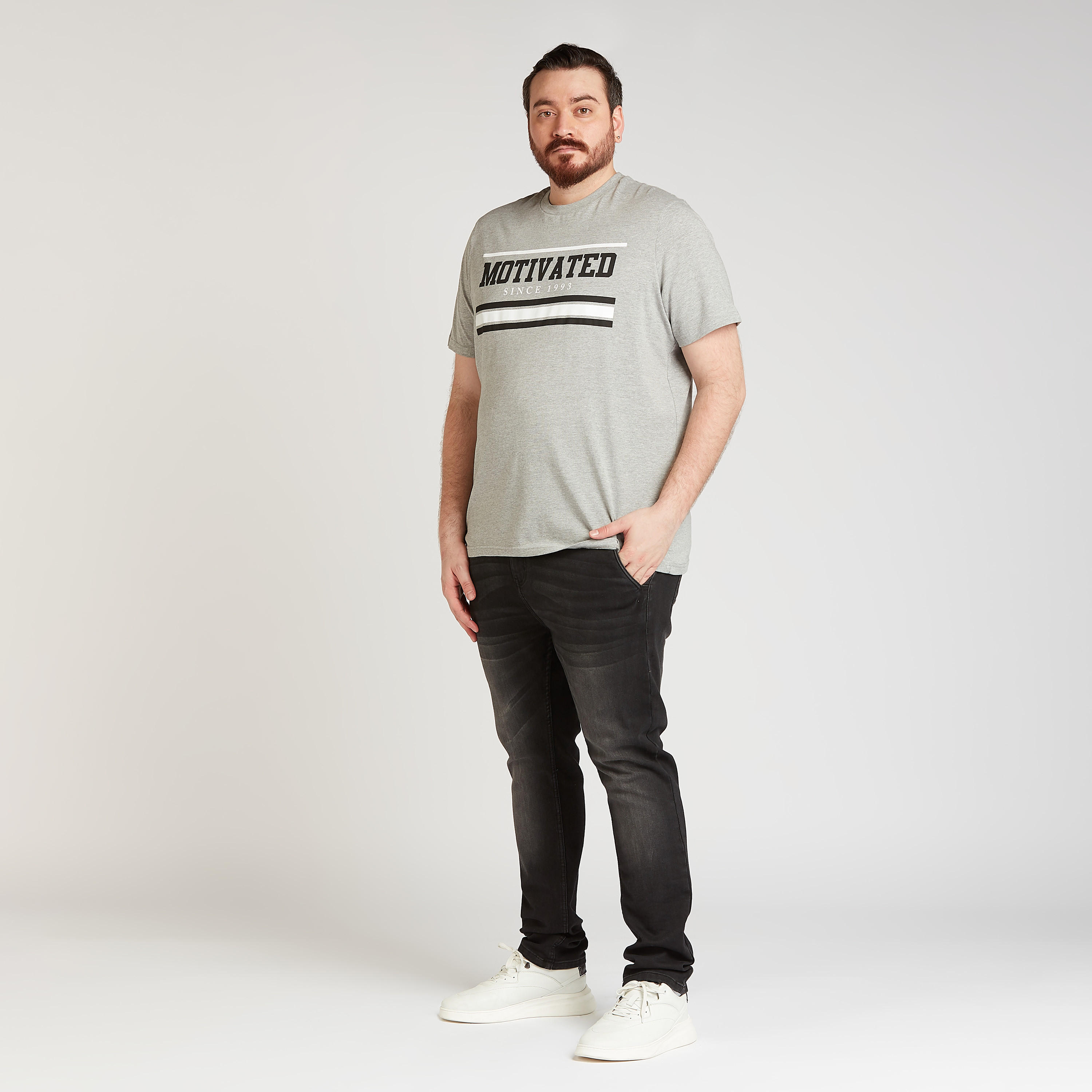 تيشيرت مستدام بياقة ضيّقة وأكمام قصيرة وطبعات-men-clothing-tshirtsandpolos-tshirts-image-2
