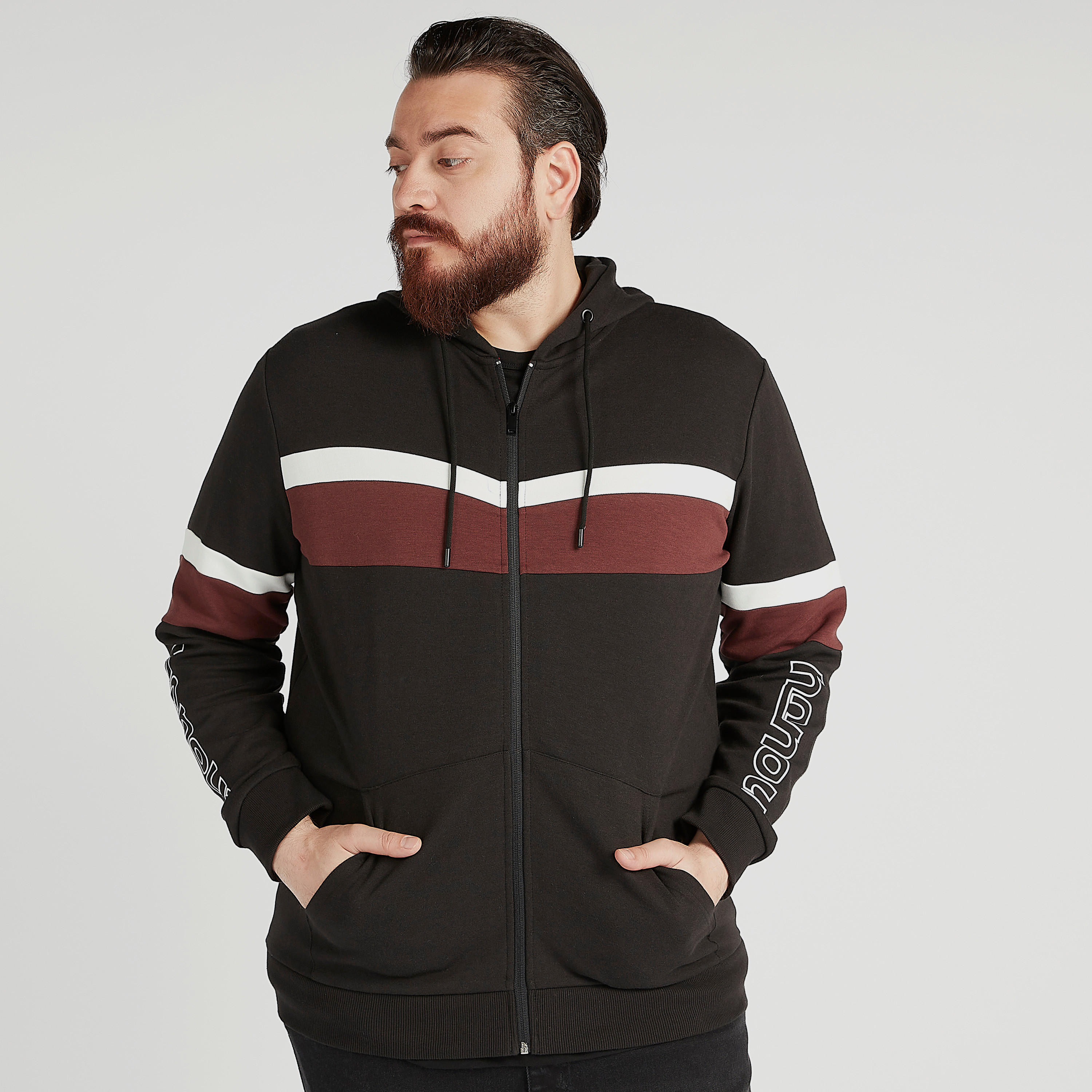 جاكيت مستدام سادة بجيوب وسحّاب إغلاق-men-winterwear-hoodiesandsweatshirts-image-5