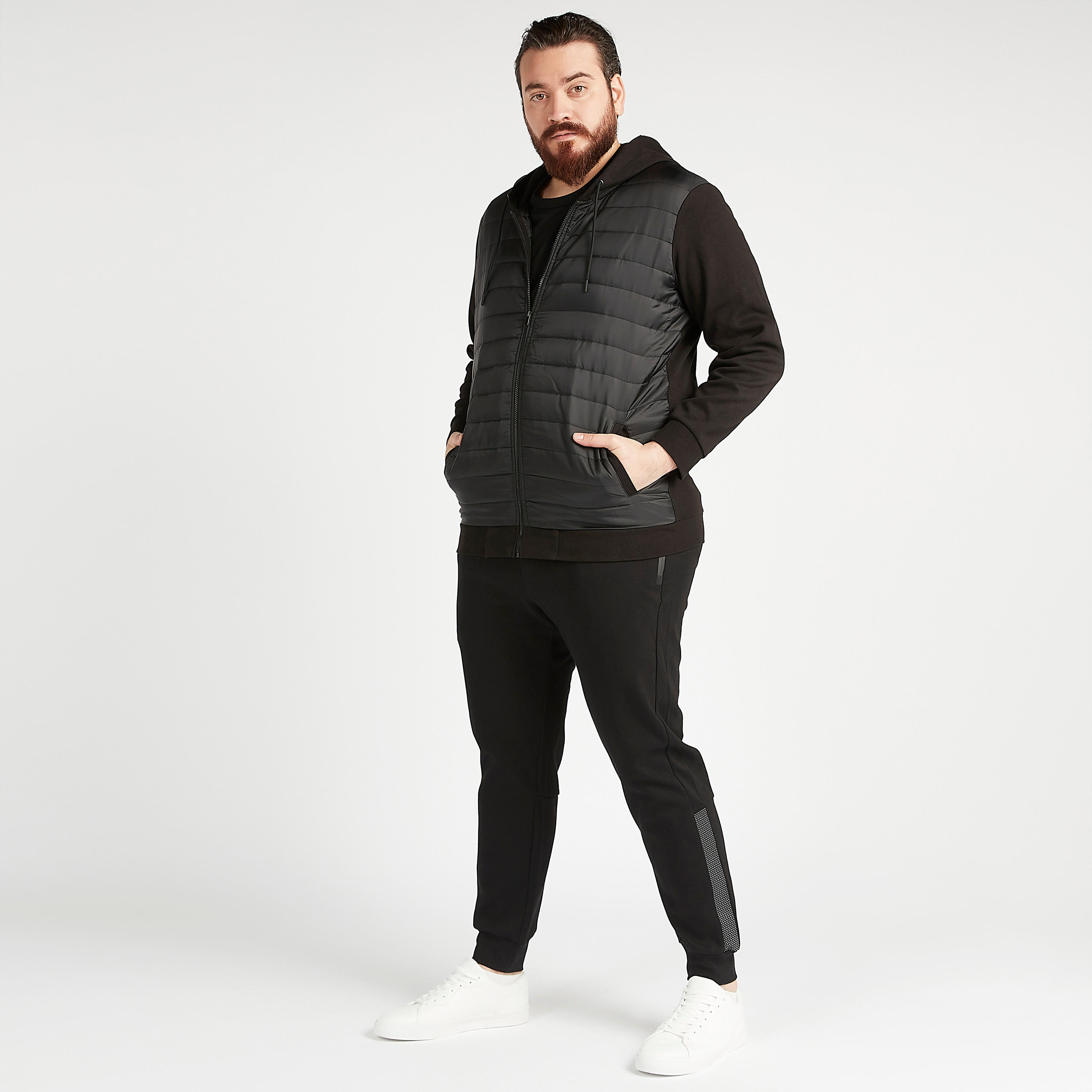 جاكيت بافر مستدام بقبّعة وجيوب وأكمام طويلة-men-winterwear-hoodiesandsweatshirts-image-2