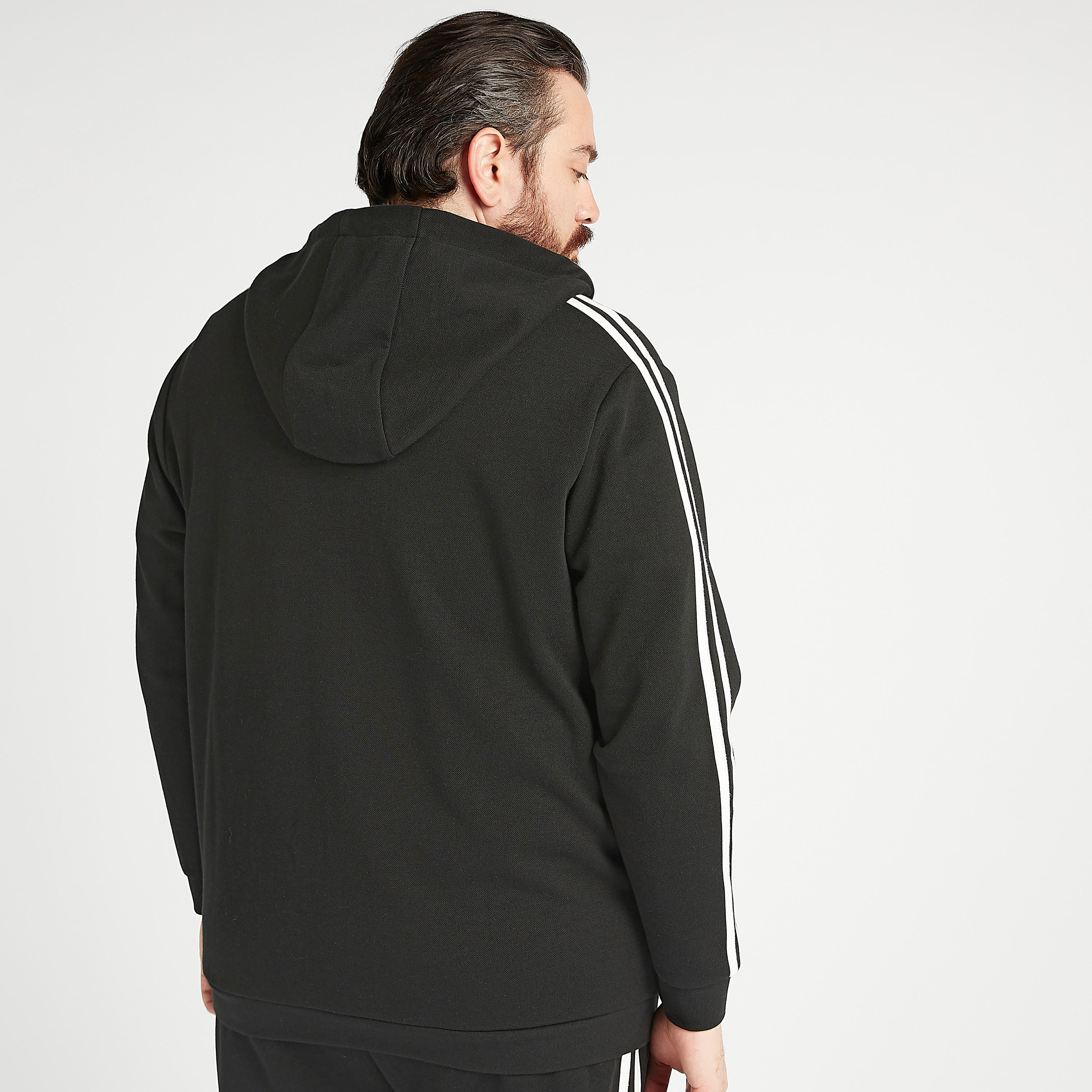 جاكيت مستدام بقبّعة وتفاصيل مخطّطة وأكمام طويلة وجيوب-men-winterwear-hoodiesandsweatshirts-image-4