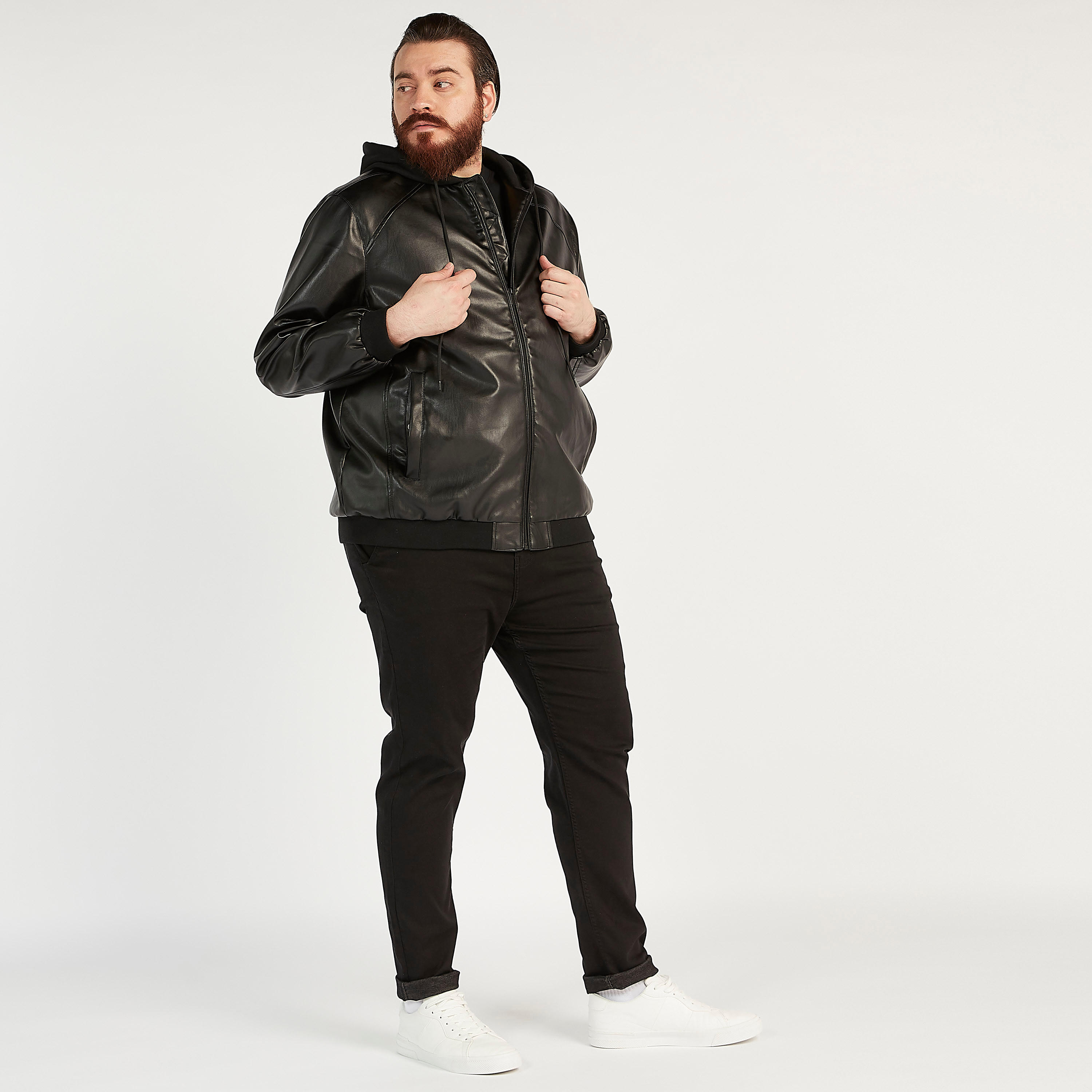 جاكيت سادة بقبّعة وجيوب وأكمام طويلة-men-clothing-jacketsandblazers-jackets-image-5