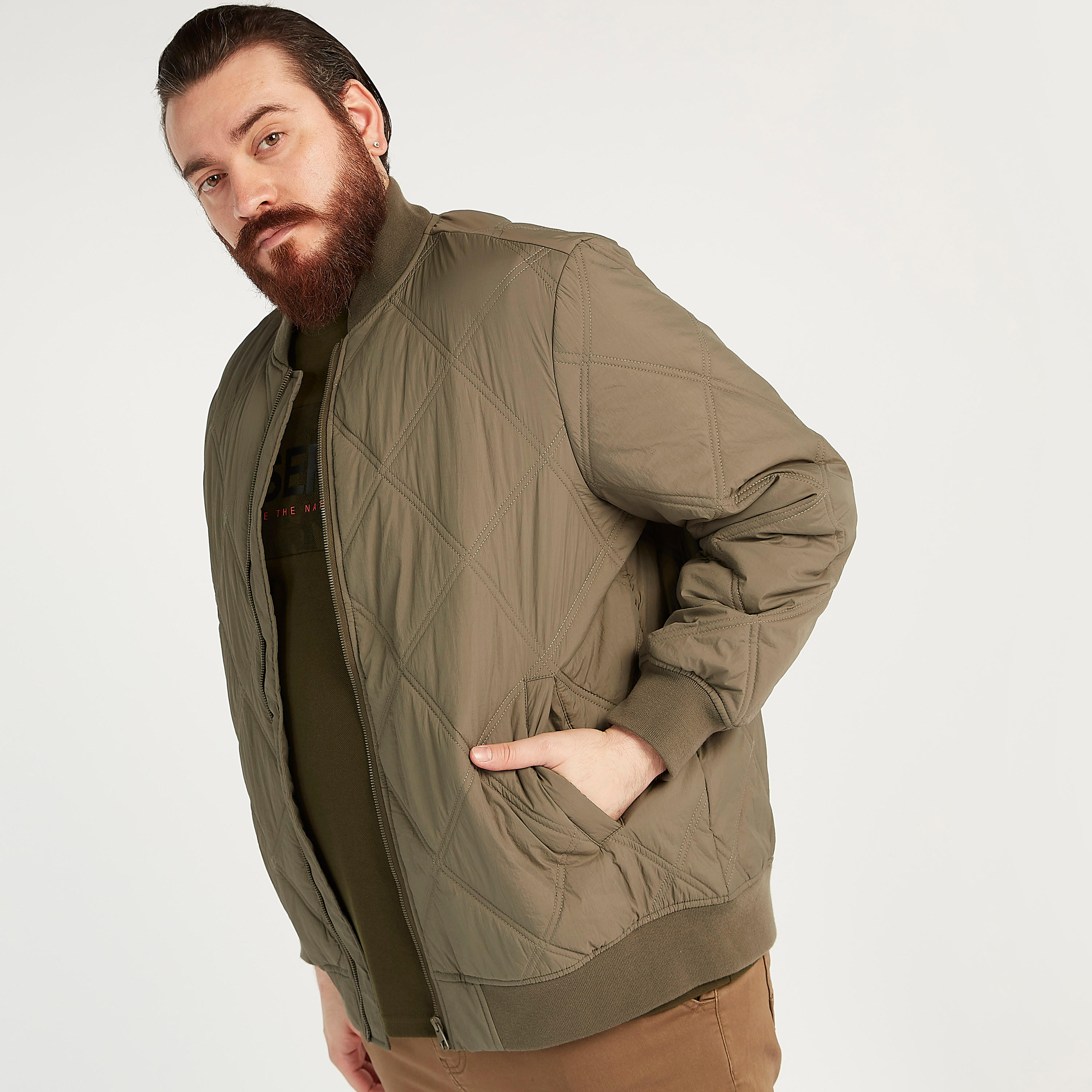 جاكيت بومبر مستدام مبطّن بأكمام طويلة وجيوب-men-clothing-jacketsandblazers-jackets-image-6