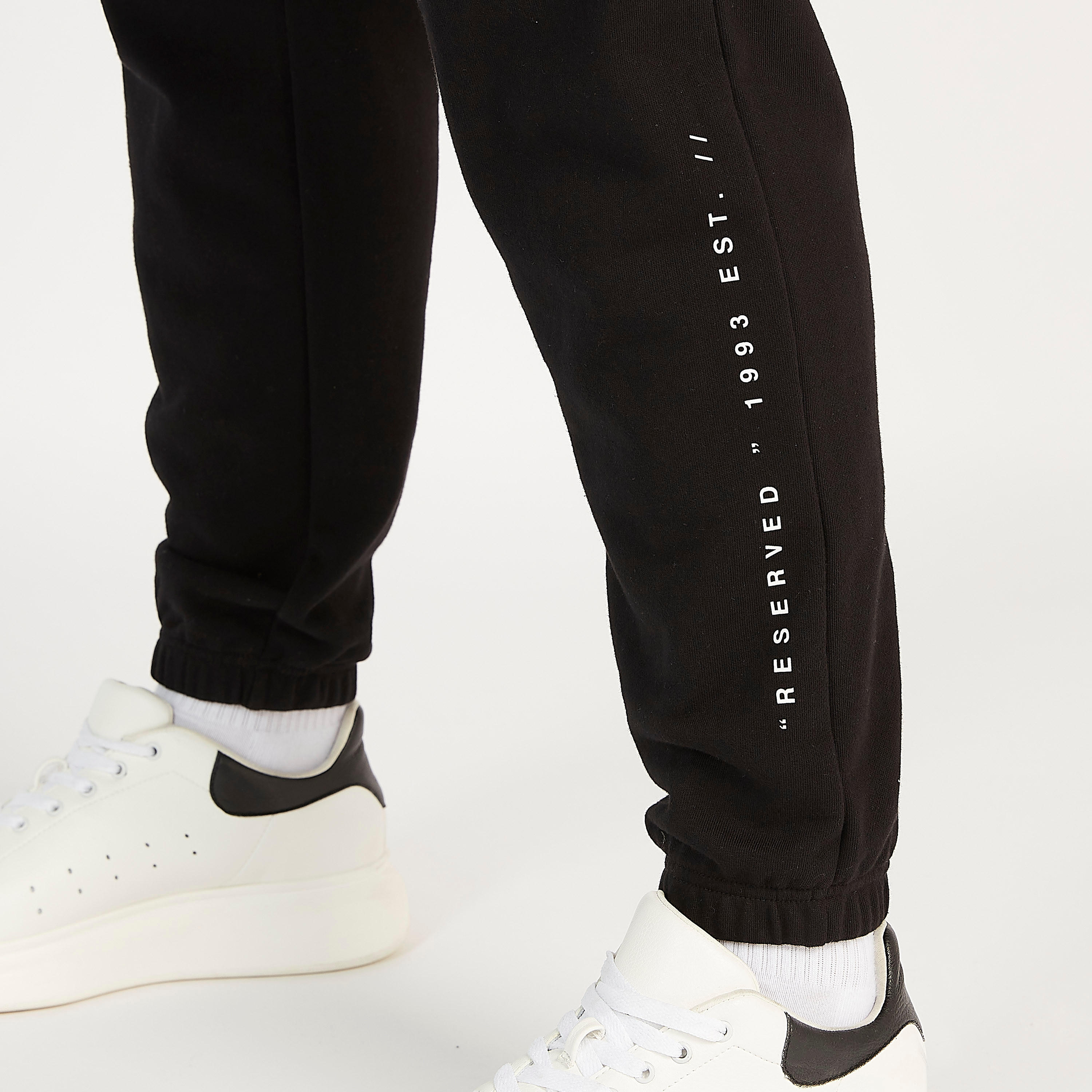 بنطلون رياضي مستدام برباط إغلاق وخصر متوسّط الارتفاع-men-clothing-bottoms-joggers-image-3